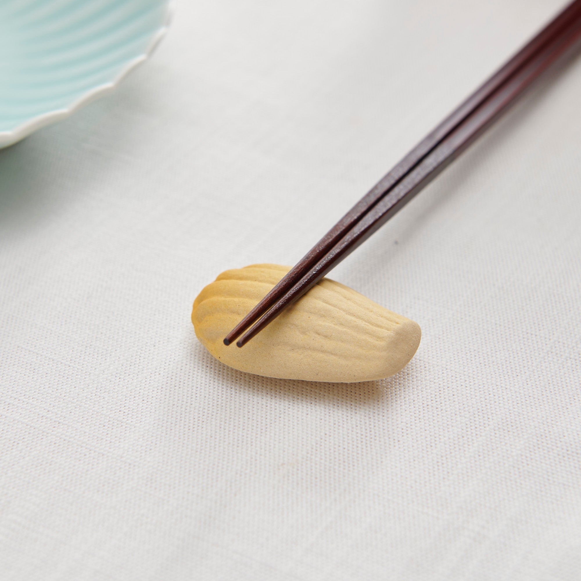 Madeleine Chopstick Rest