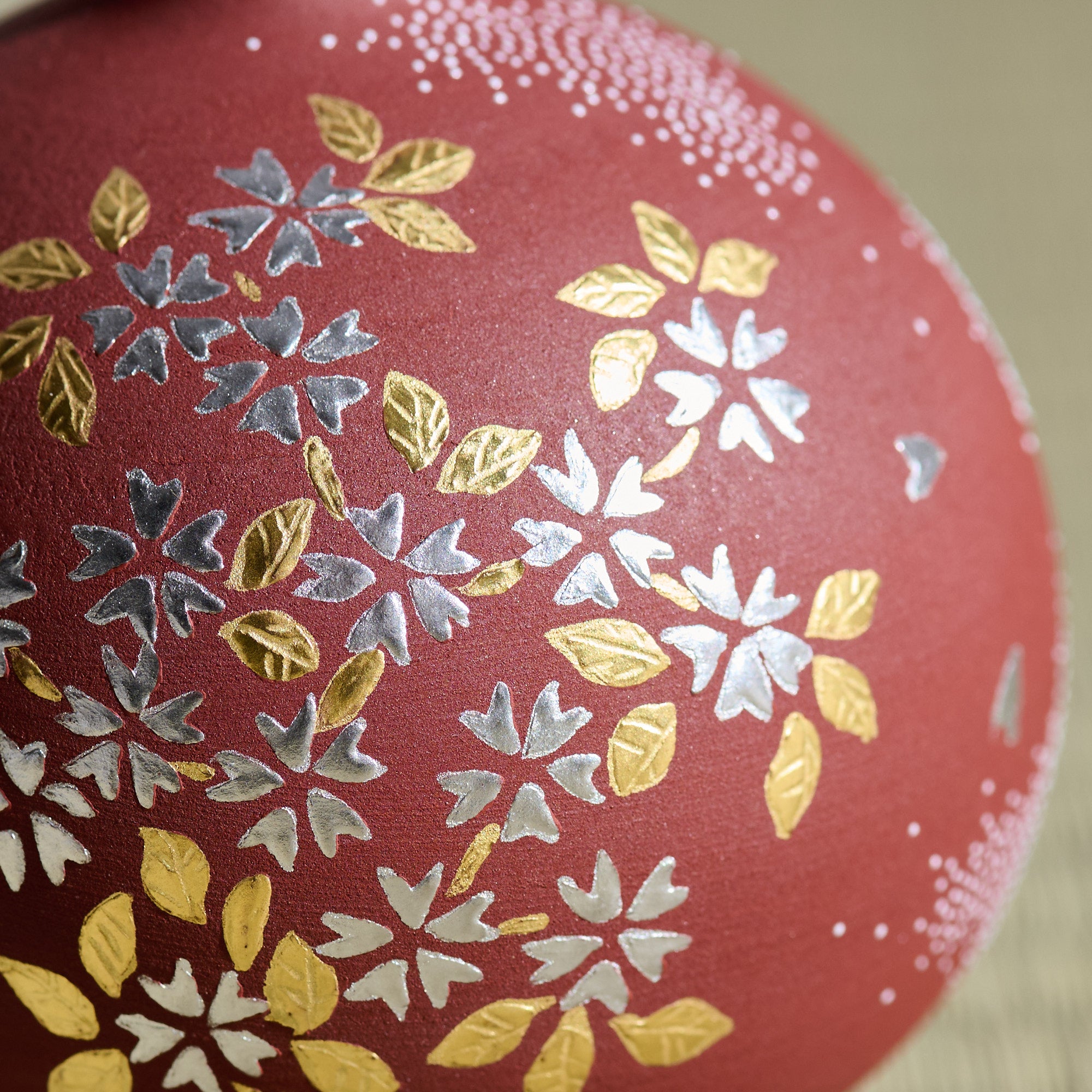 Red Morikin Shirochibu Sakura Round Vase