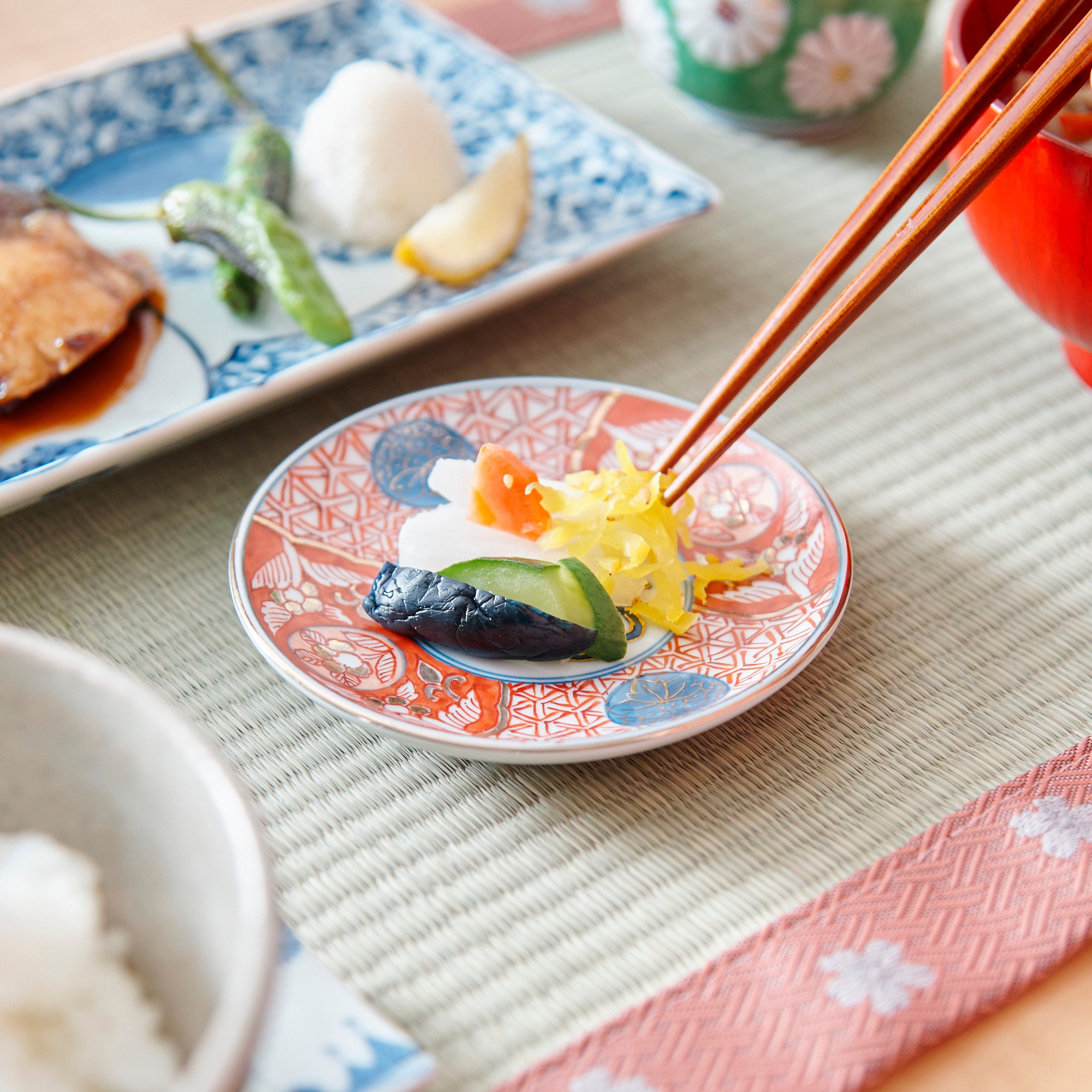 Auspicious Kanji with Mt. Fuji Sauce Plate