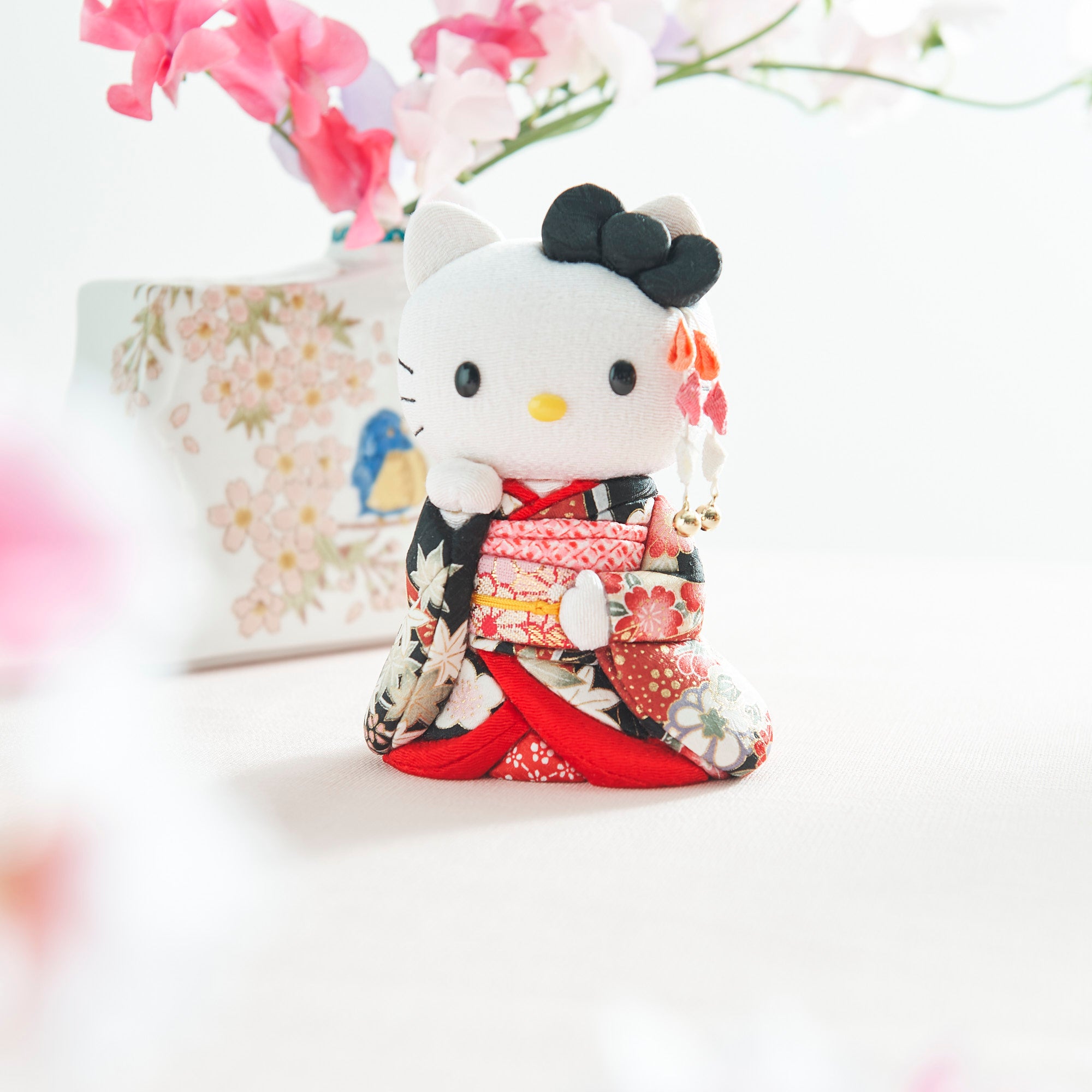 Black Maiko Styled Hello Kitty Lucky Cat