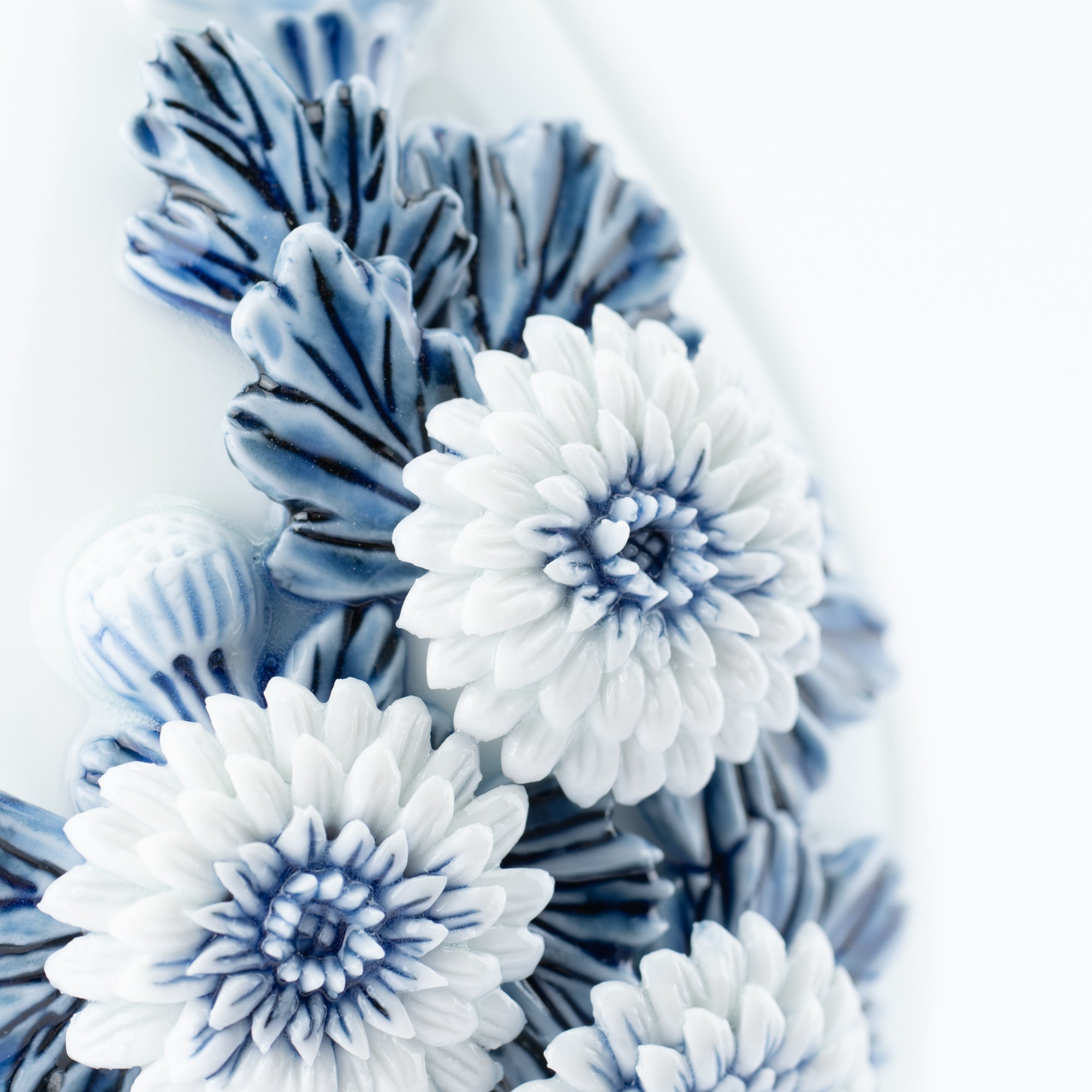 Hirado Chrysanthemum Sometsuke Flower Vase
