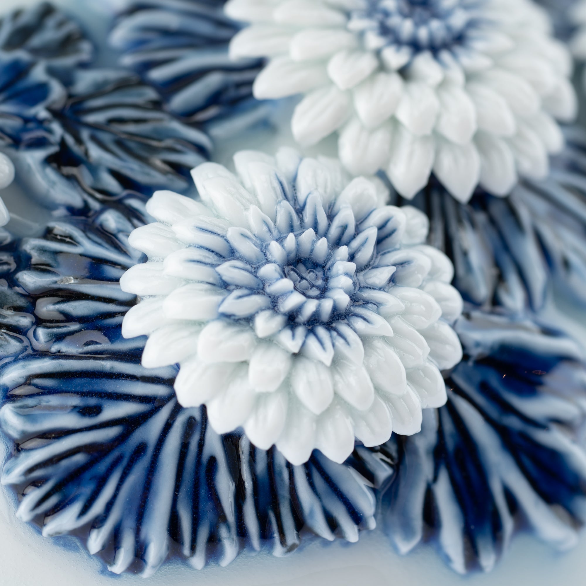 Hirado Chrysanthemum Sometsuke Flower Vase