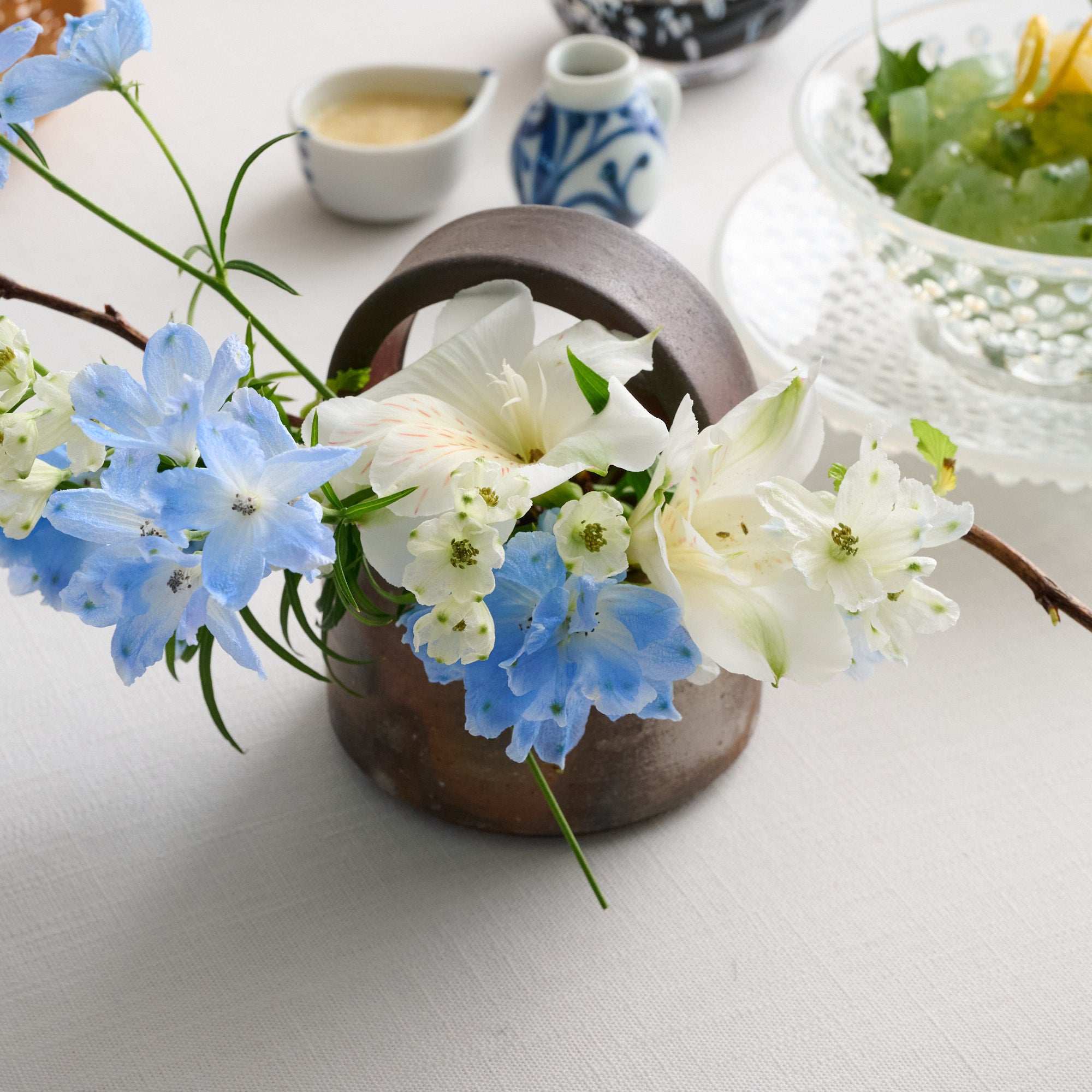 Sangiri Small Flower Vase with Handle