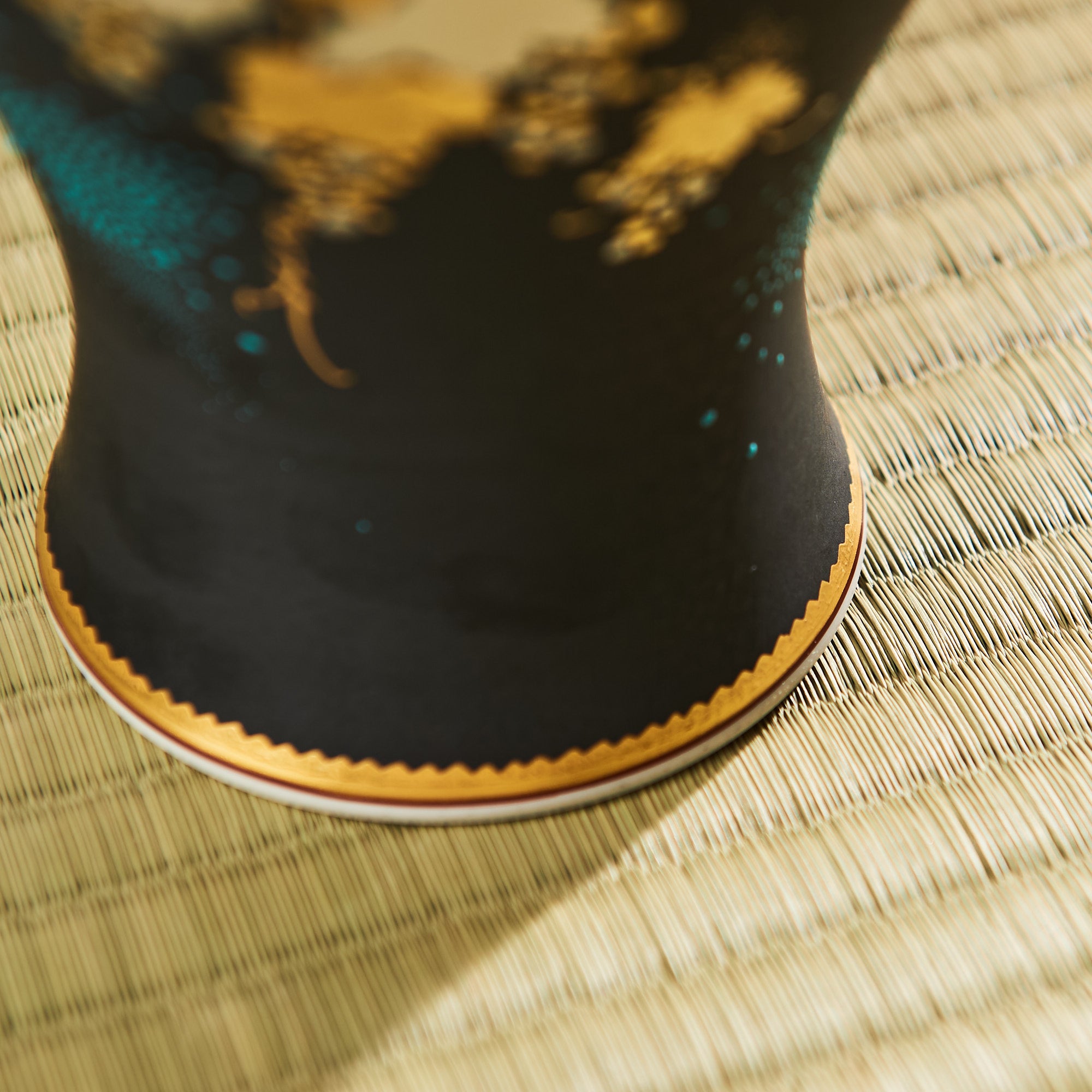 Morikin Grape Pattern Aochibu Vase