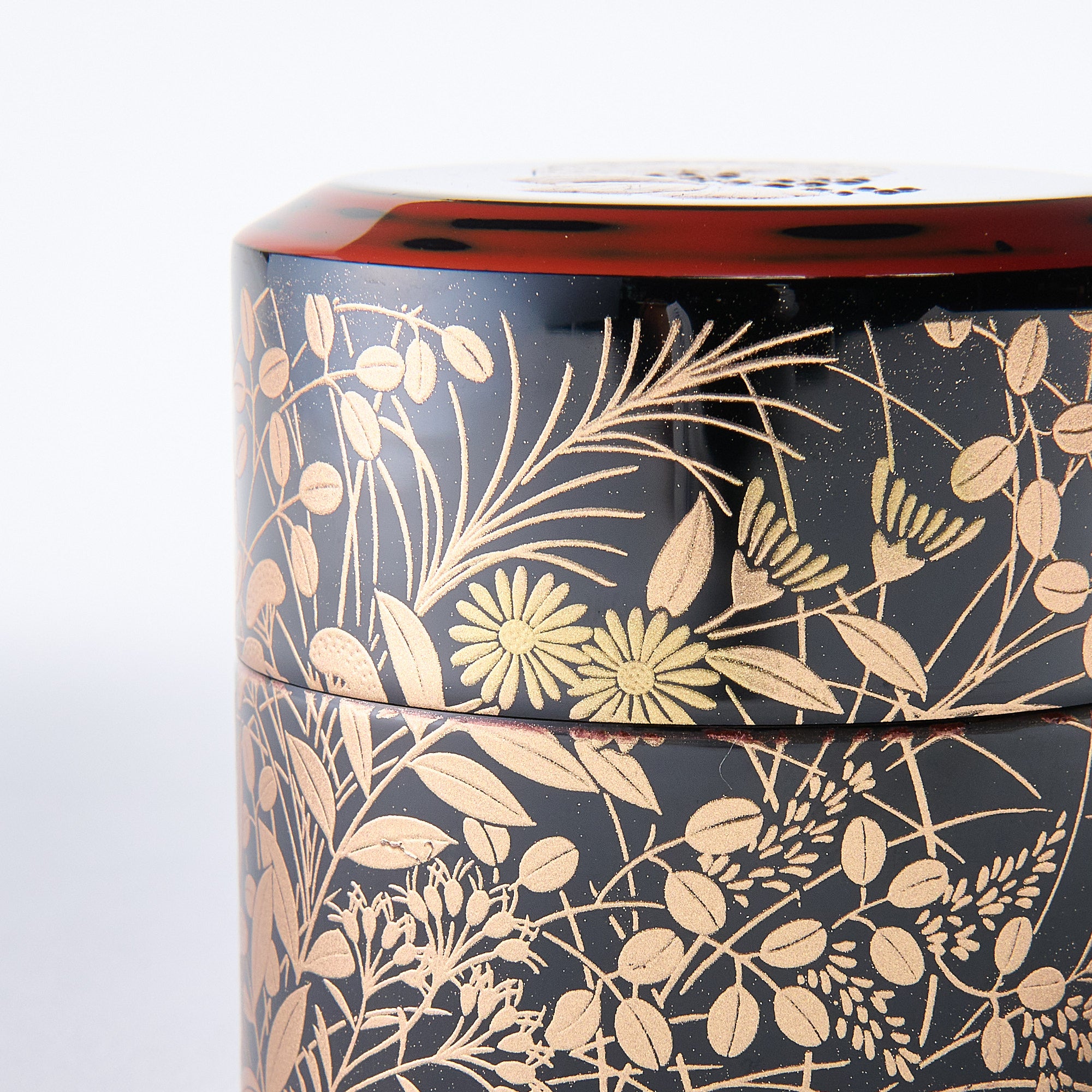 Golden Chrysanthemum and Paulownia Nakatsugi Matcha Container