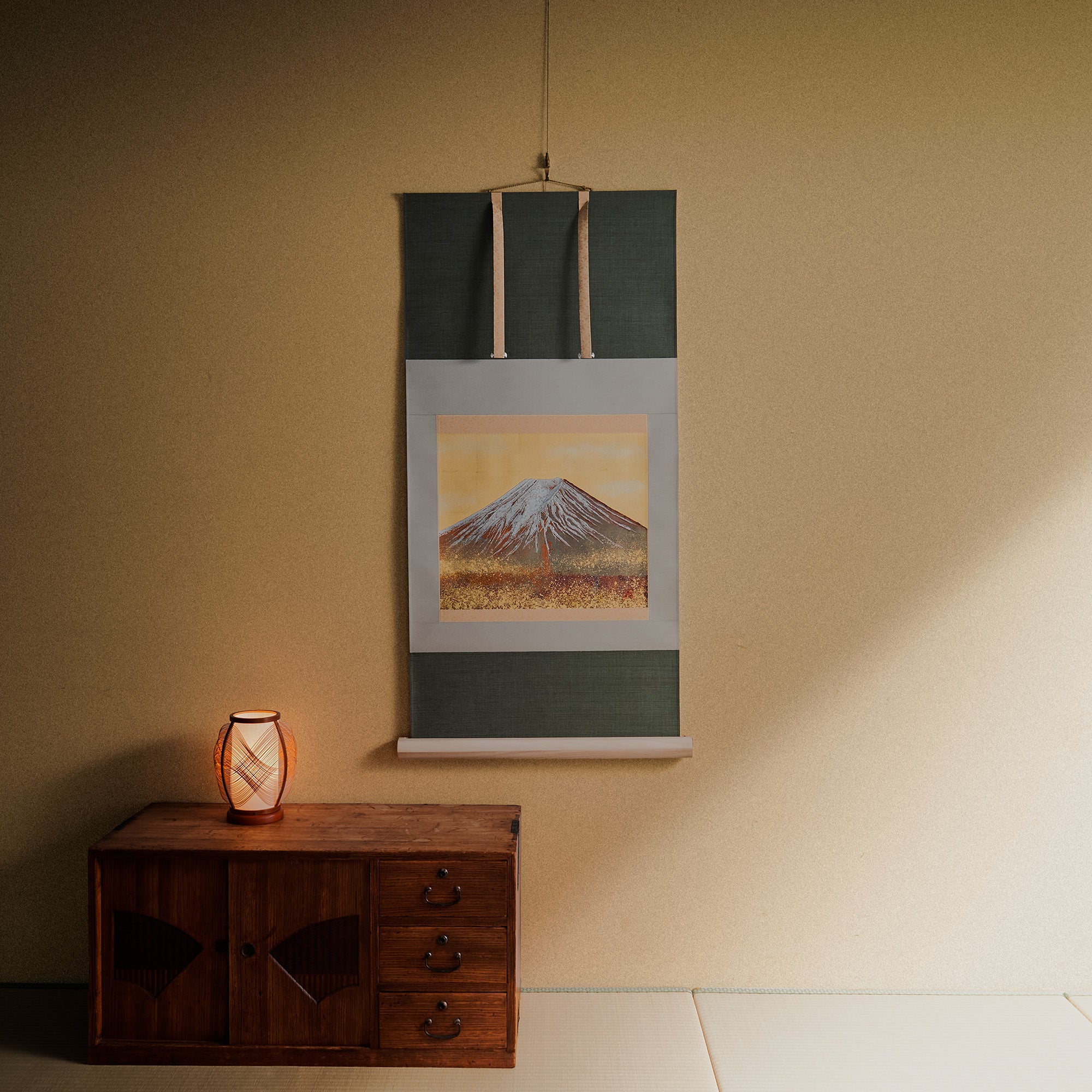 Artesanía con pan de oro: Pergamino colgante del Monte Fuji / Kakejiku