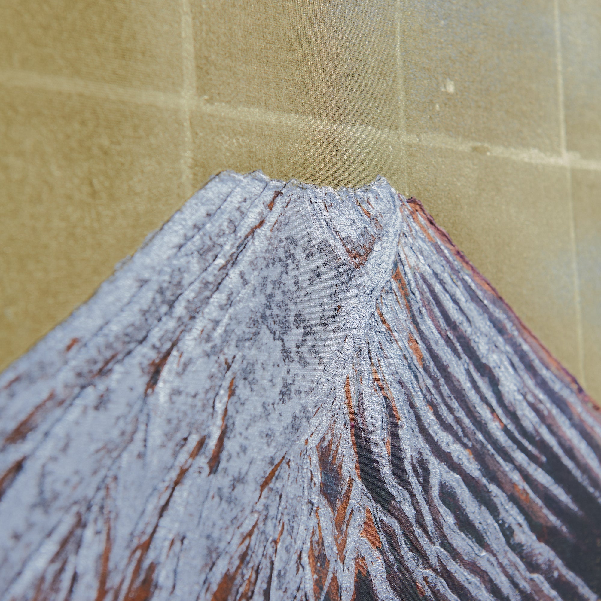 Artesanía con pan de oro: Pergamino colgante del Monte Fuji / Kakejiku