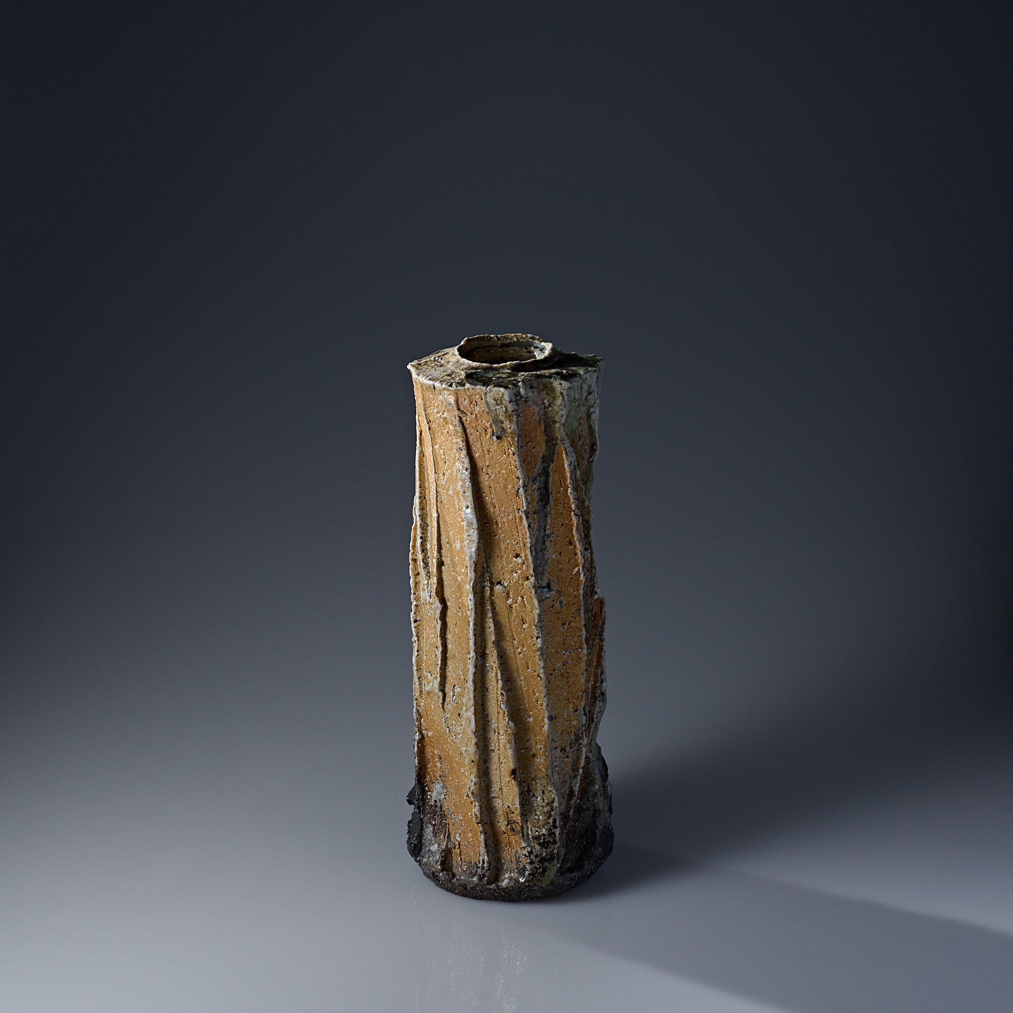 Iga Faceted Gloss Japanese Flower Vase
