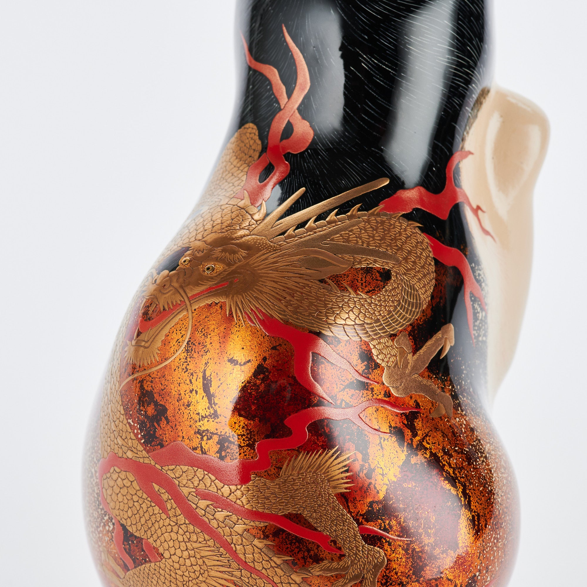 Dragon Maki-e Lucky Cat