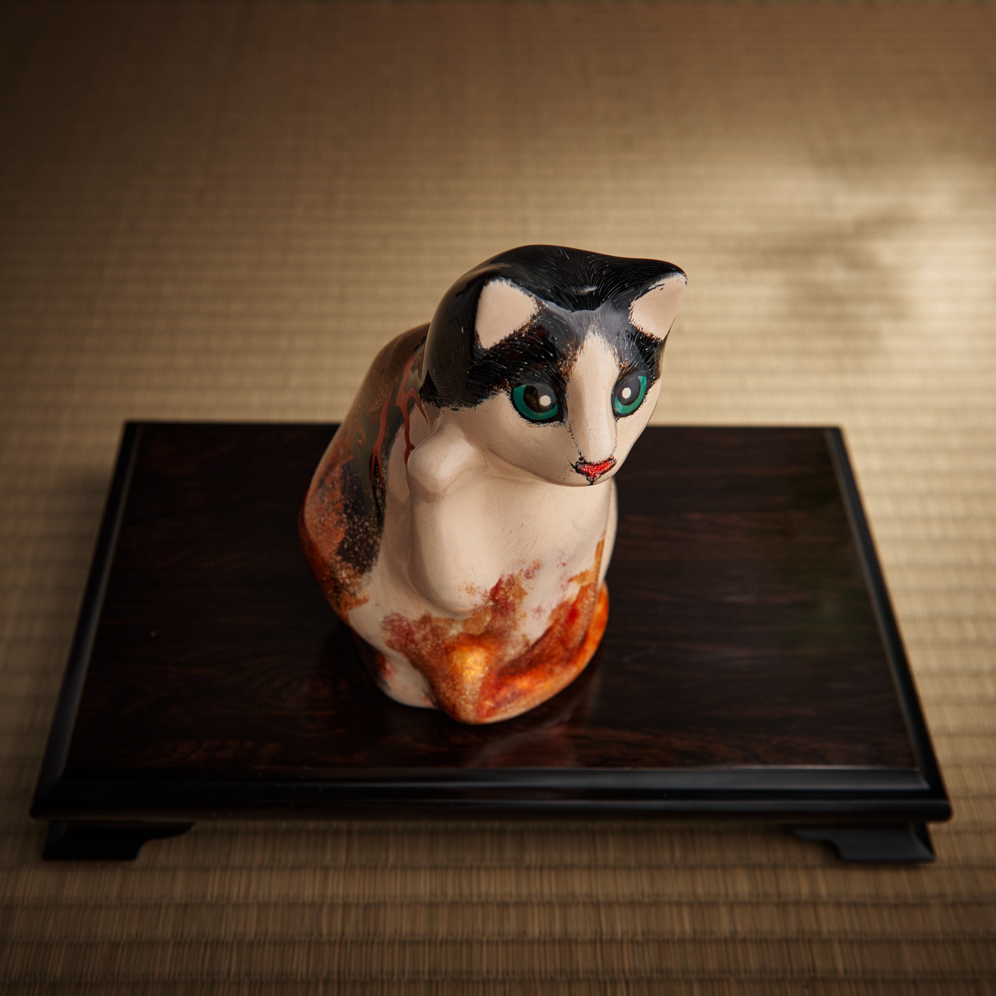 Dragon Maki-e Lucky Cat