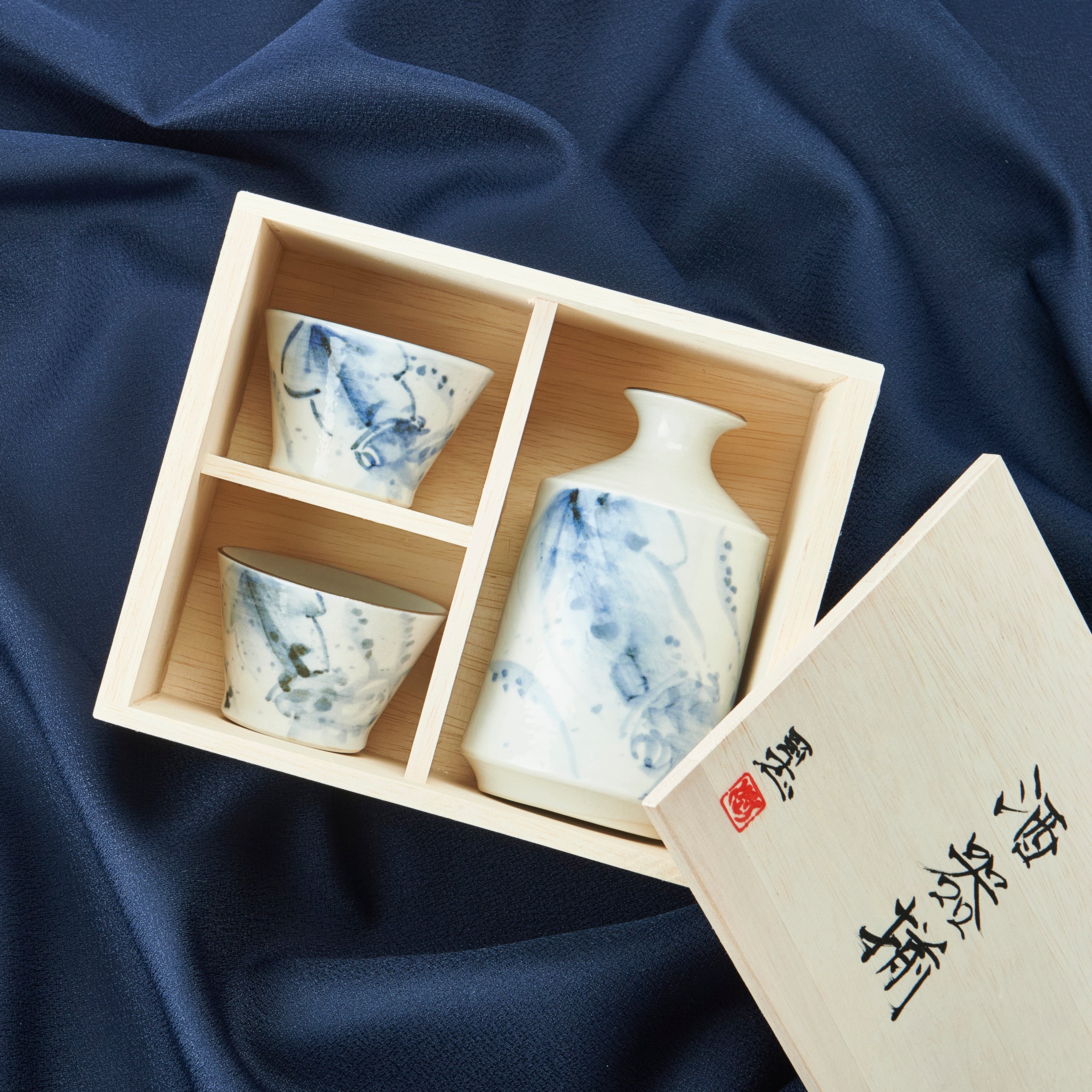Sea Creatures in Blue Sake Set