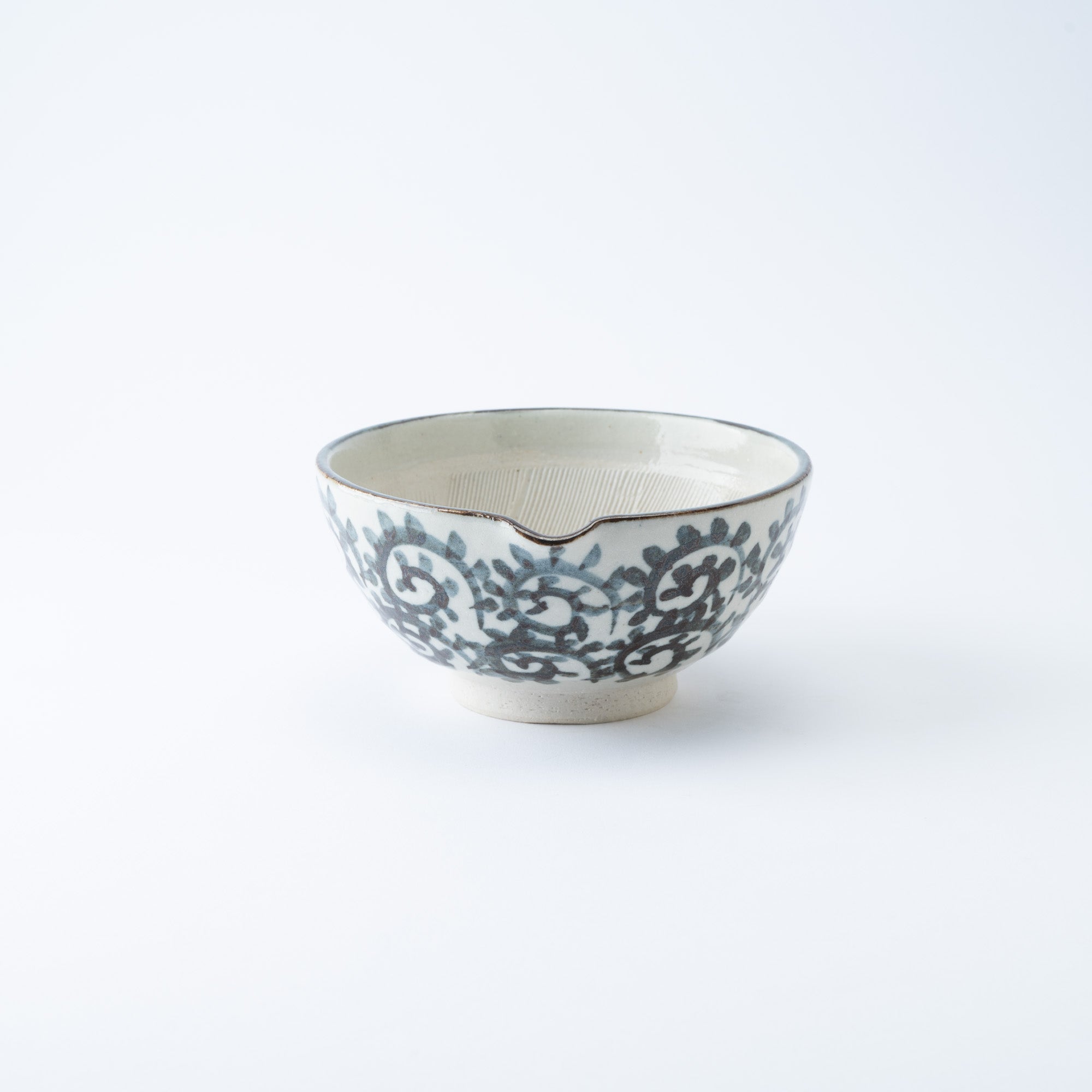 Arabesque Mortar with Spout and Handle 6.1 In