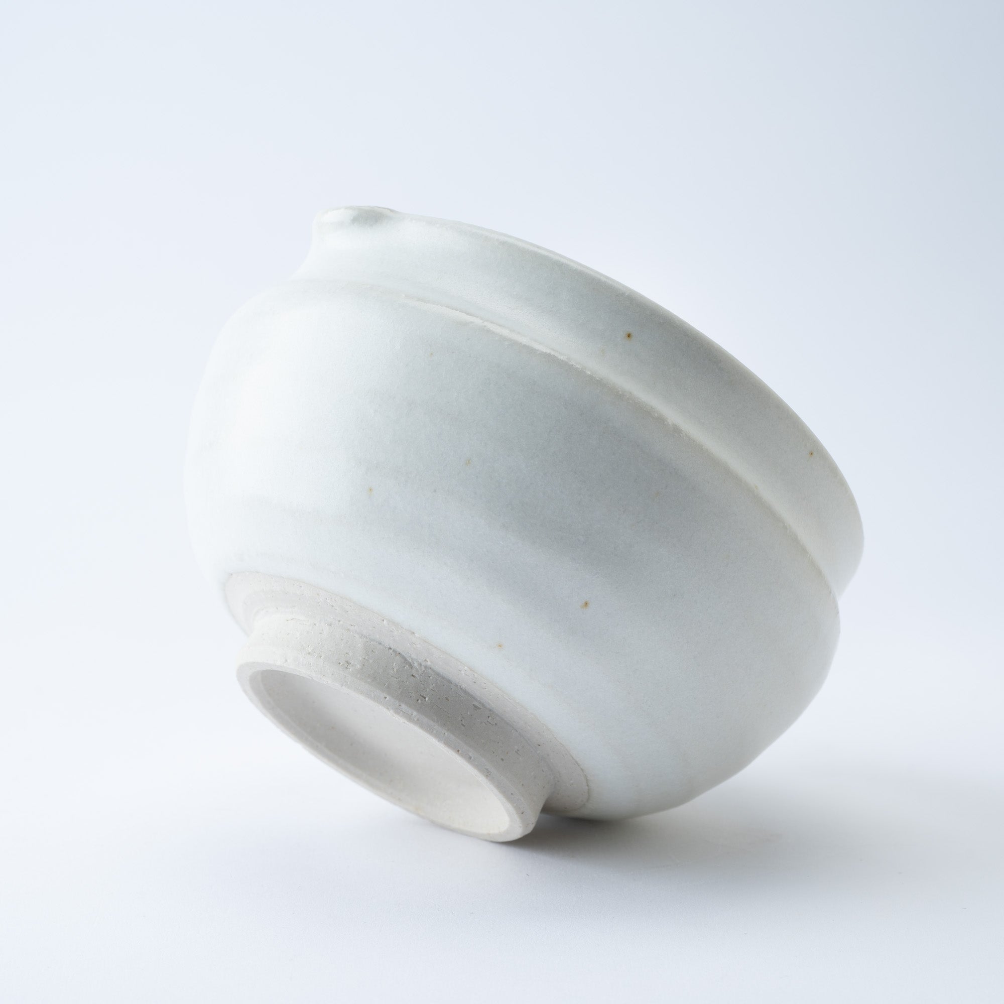 White Round Mortar with Spout 5.9 In