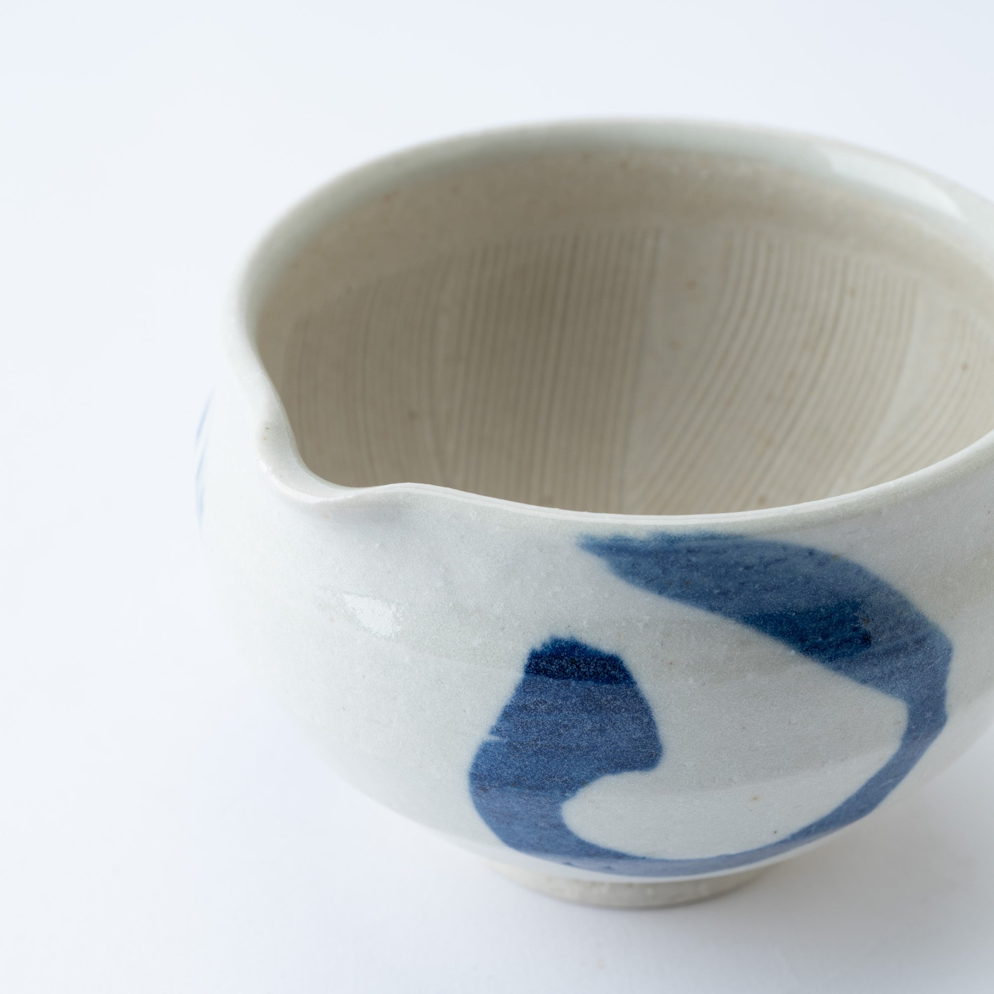 Blue Circle Round Mortar with Spout 4.2 In