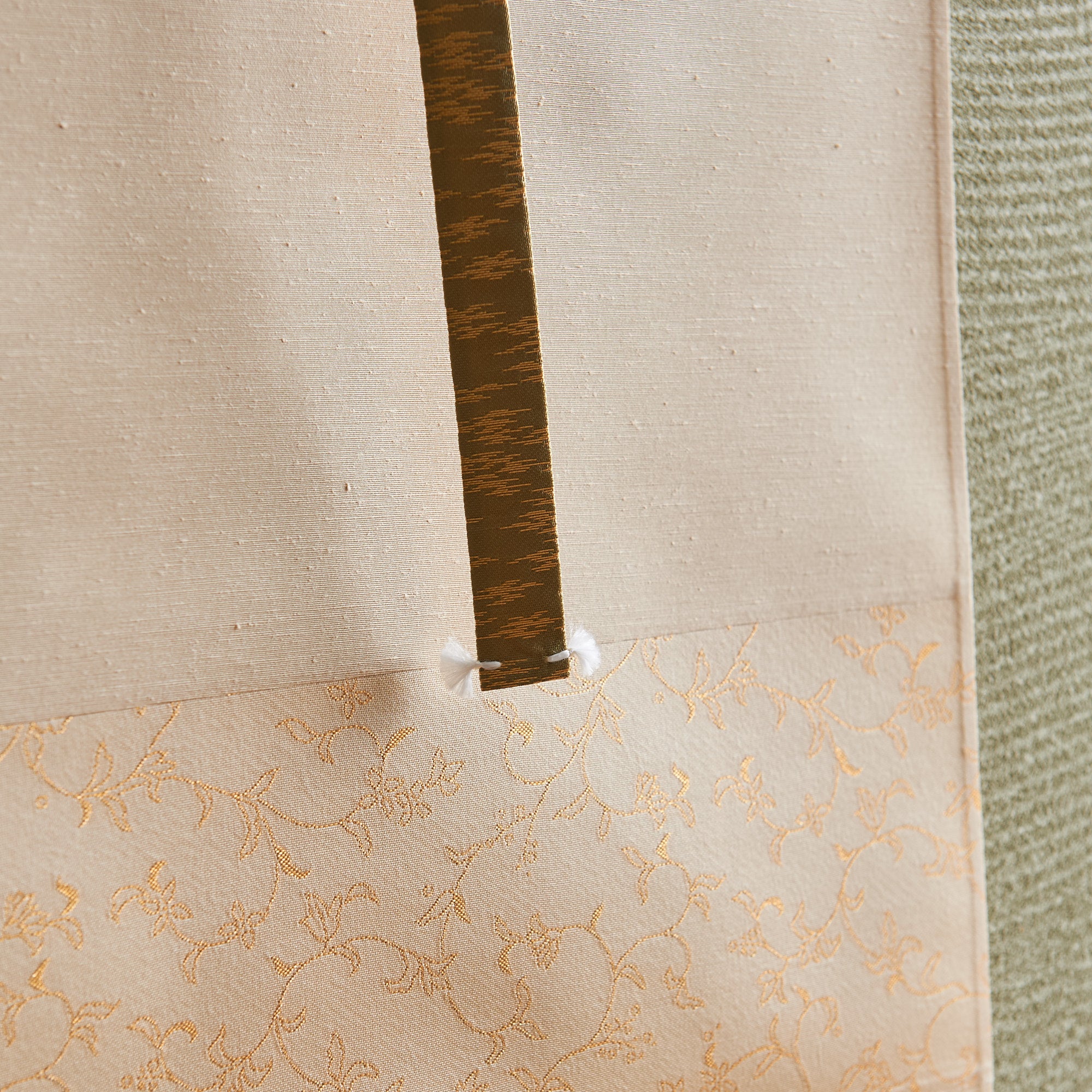 Cat and Butterfly Kakejiku Hanging Scroll