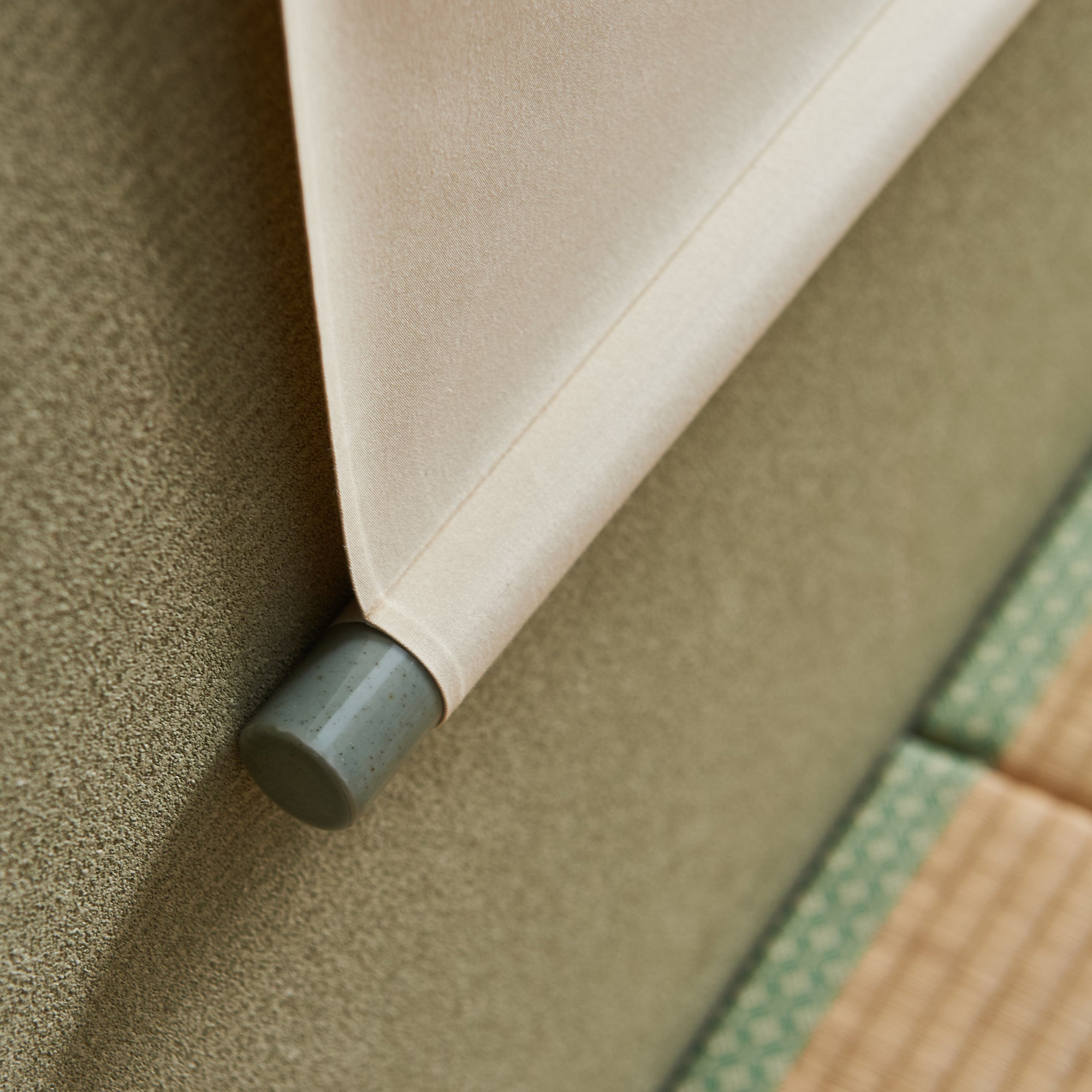 Warbler Among Plum Blossoms Kakejiku Hanging Scroll