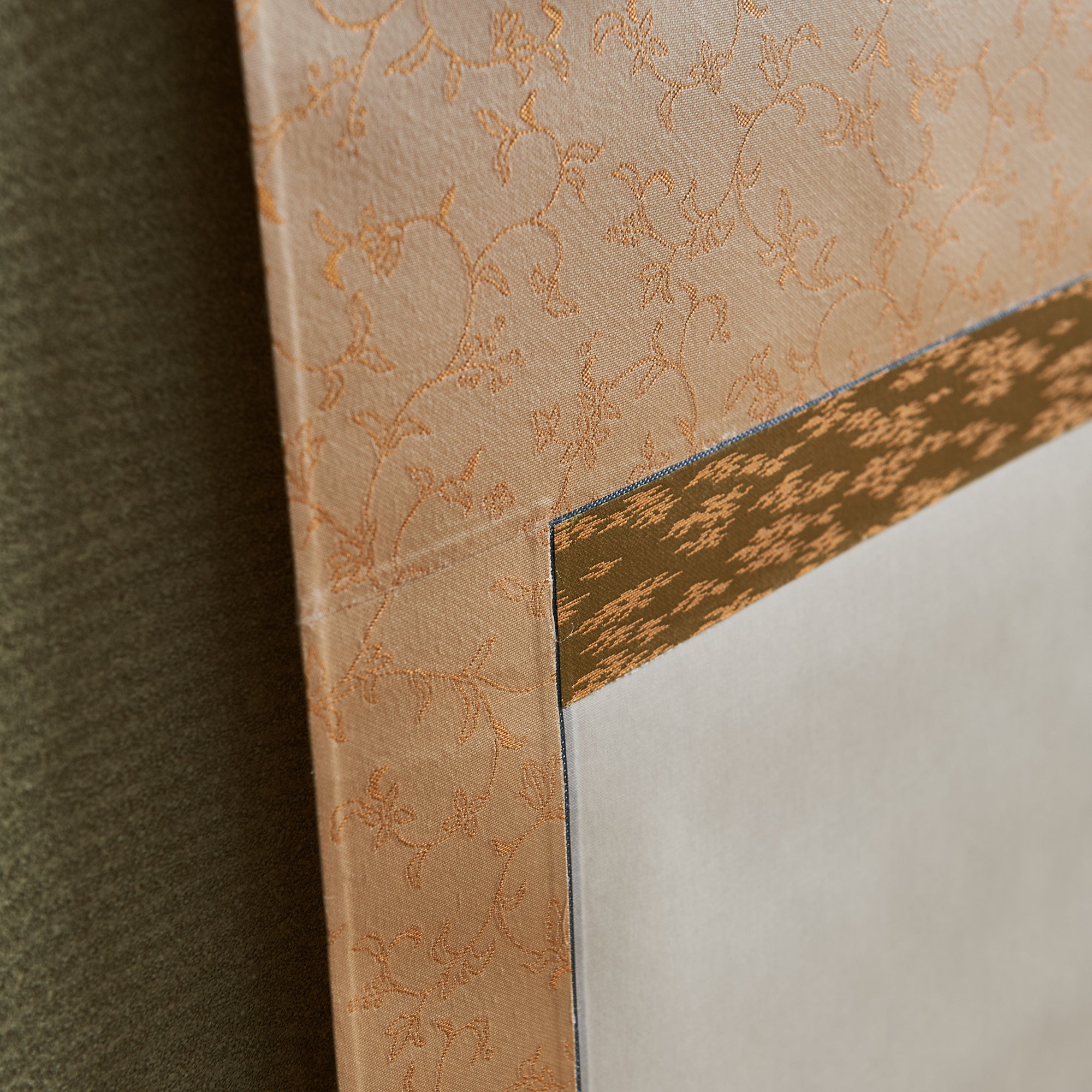 Cat and Butterfly Kakejiku Hanging Scroll