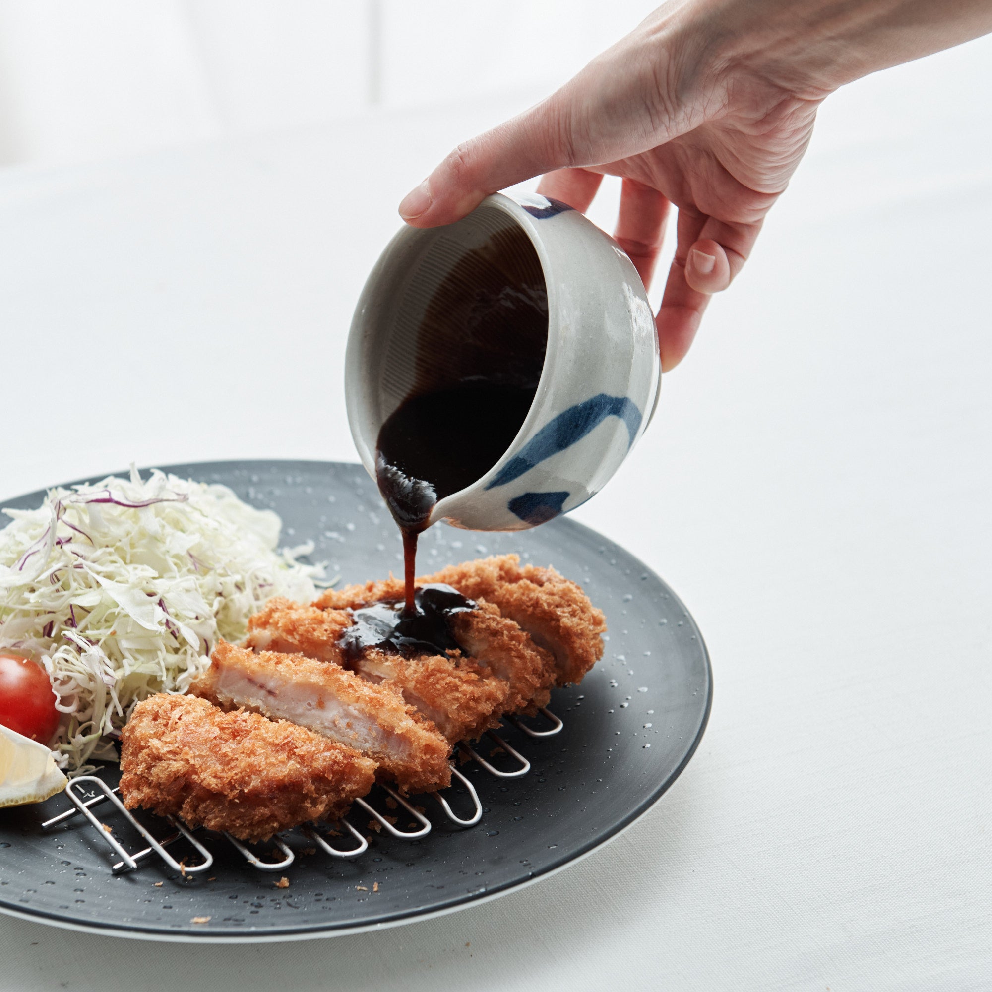 Blue Circle Round Mortar with Spout 4.2 In