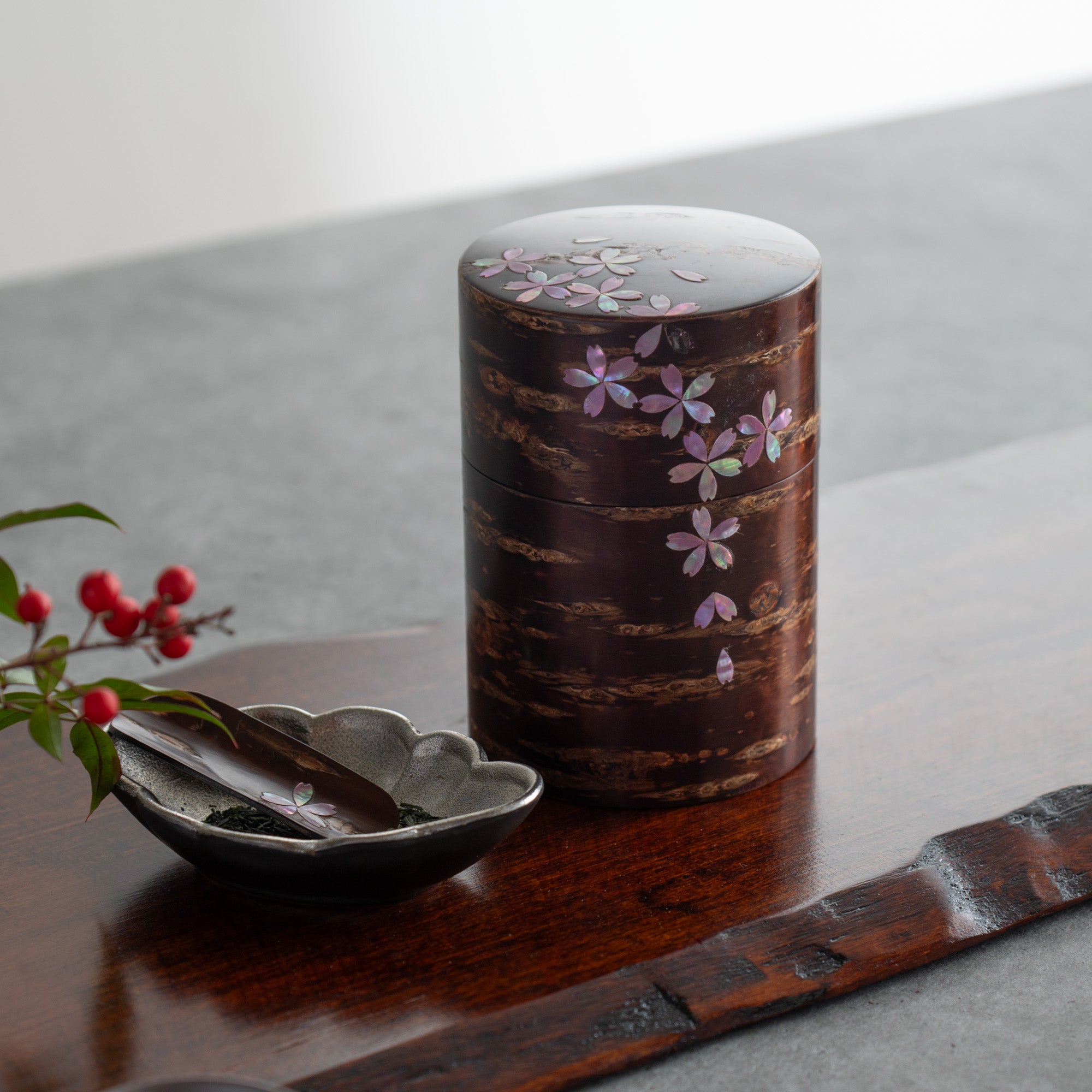 Pink Shell Inlay Sakura Fubuki Tea Canister