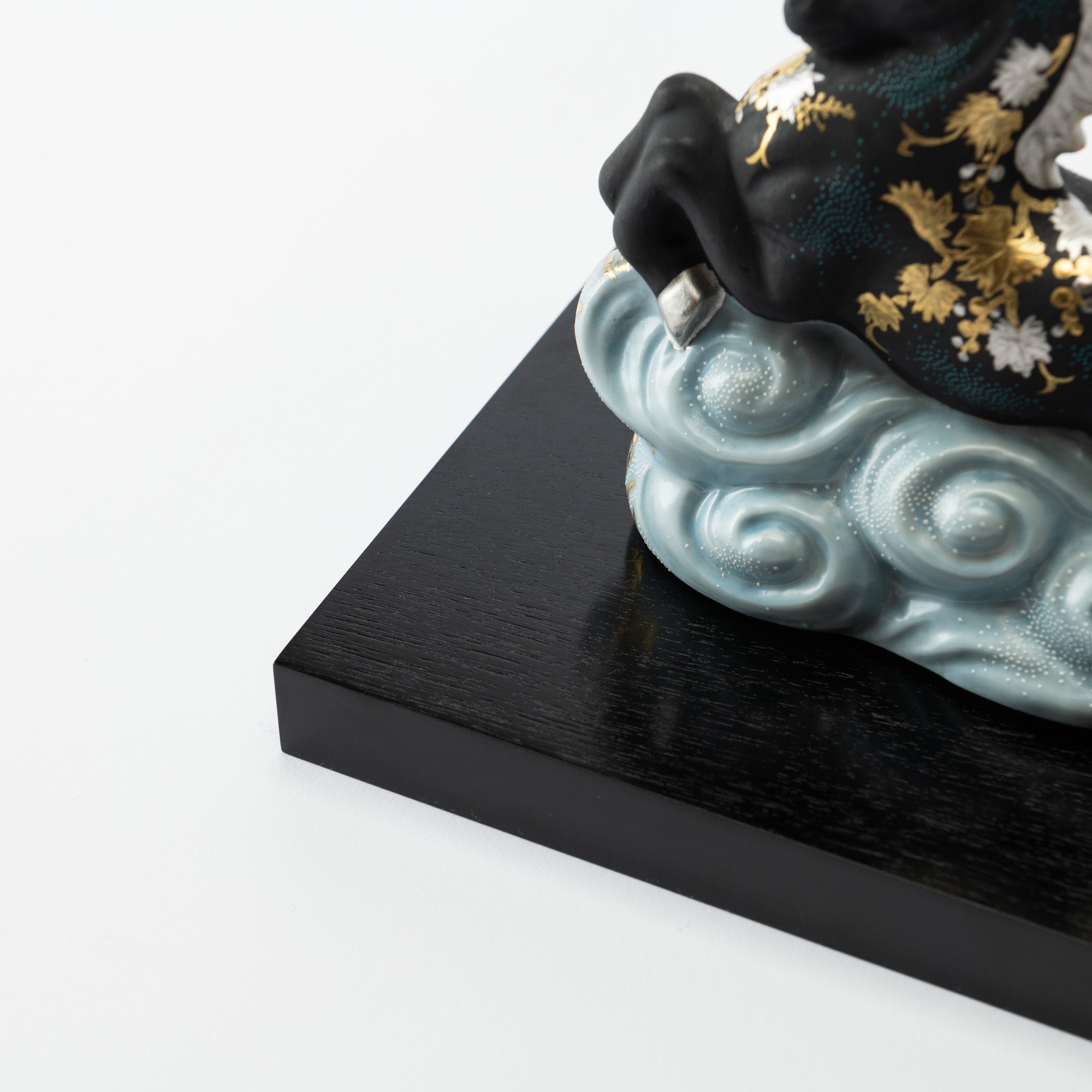 Morikin Grape Pattern Aochibu and Shirochibu Horse Figurine