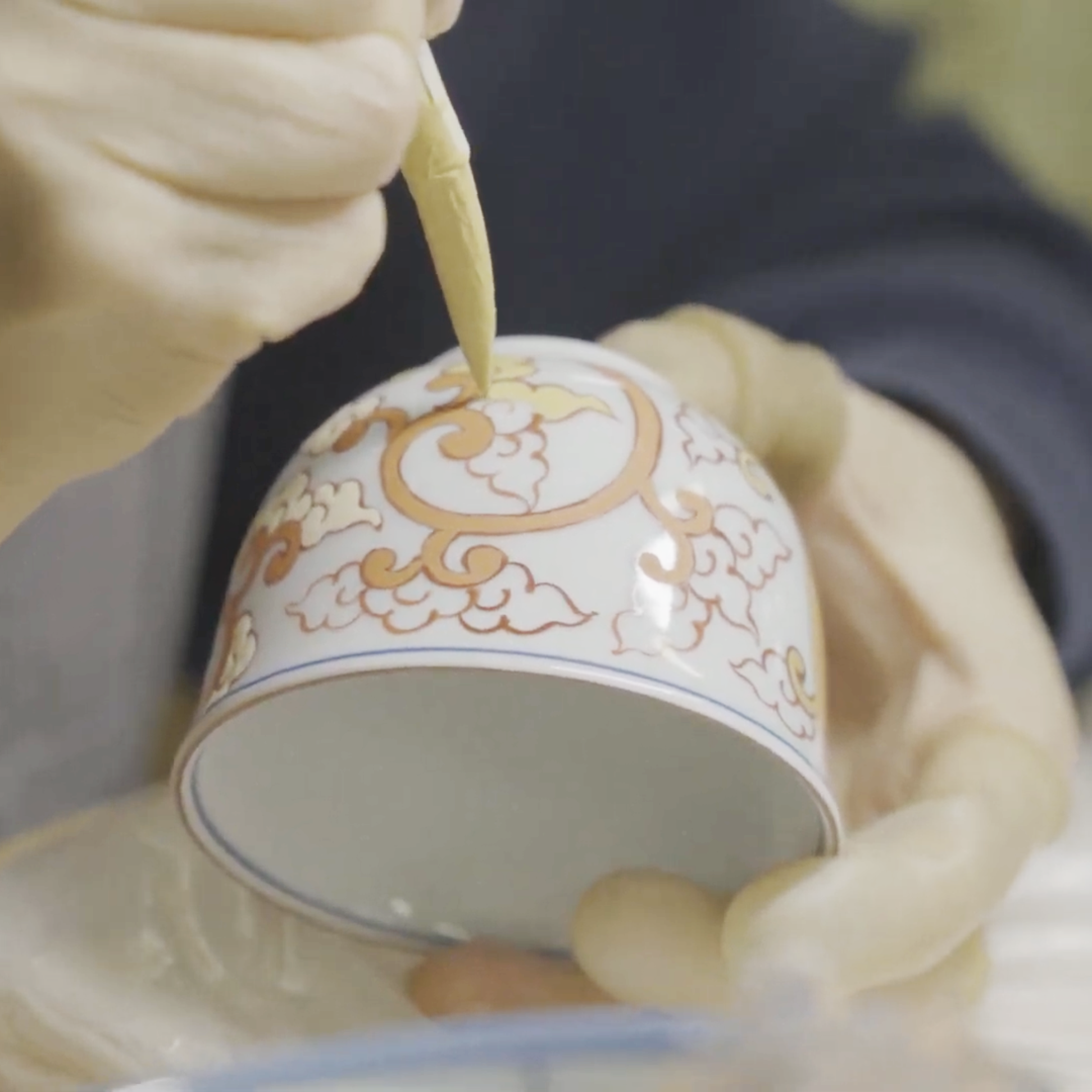 Akae Knotted Arabesque Cup and Saucer