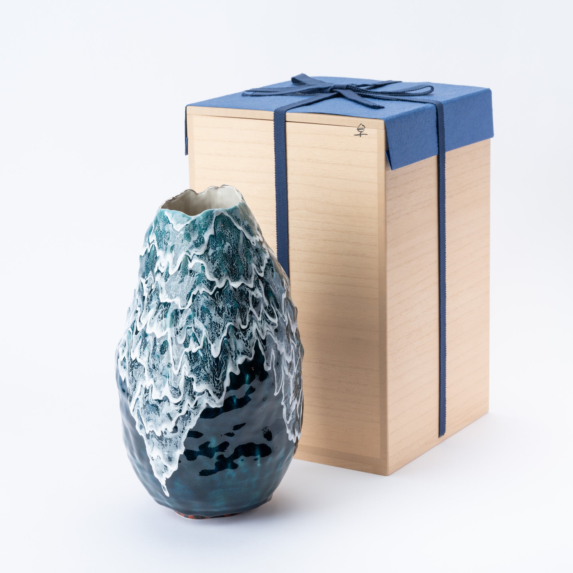 Sazameku Cascade Tall Japanese Flower Vase