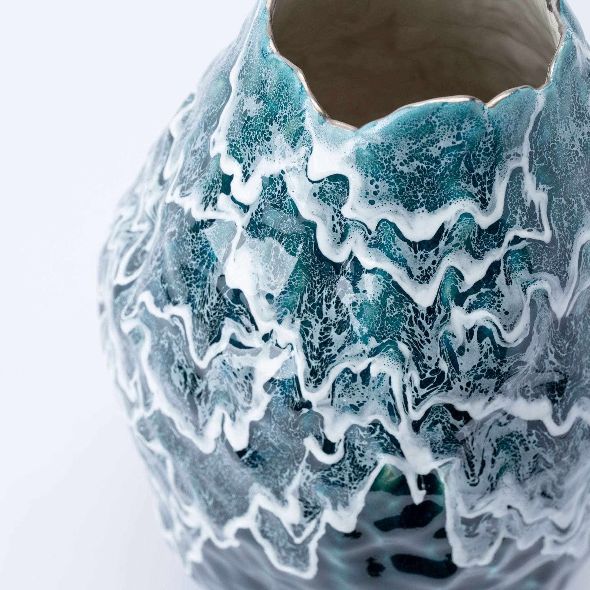 Sazameku Cascade Tall Japanese Flower Vase