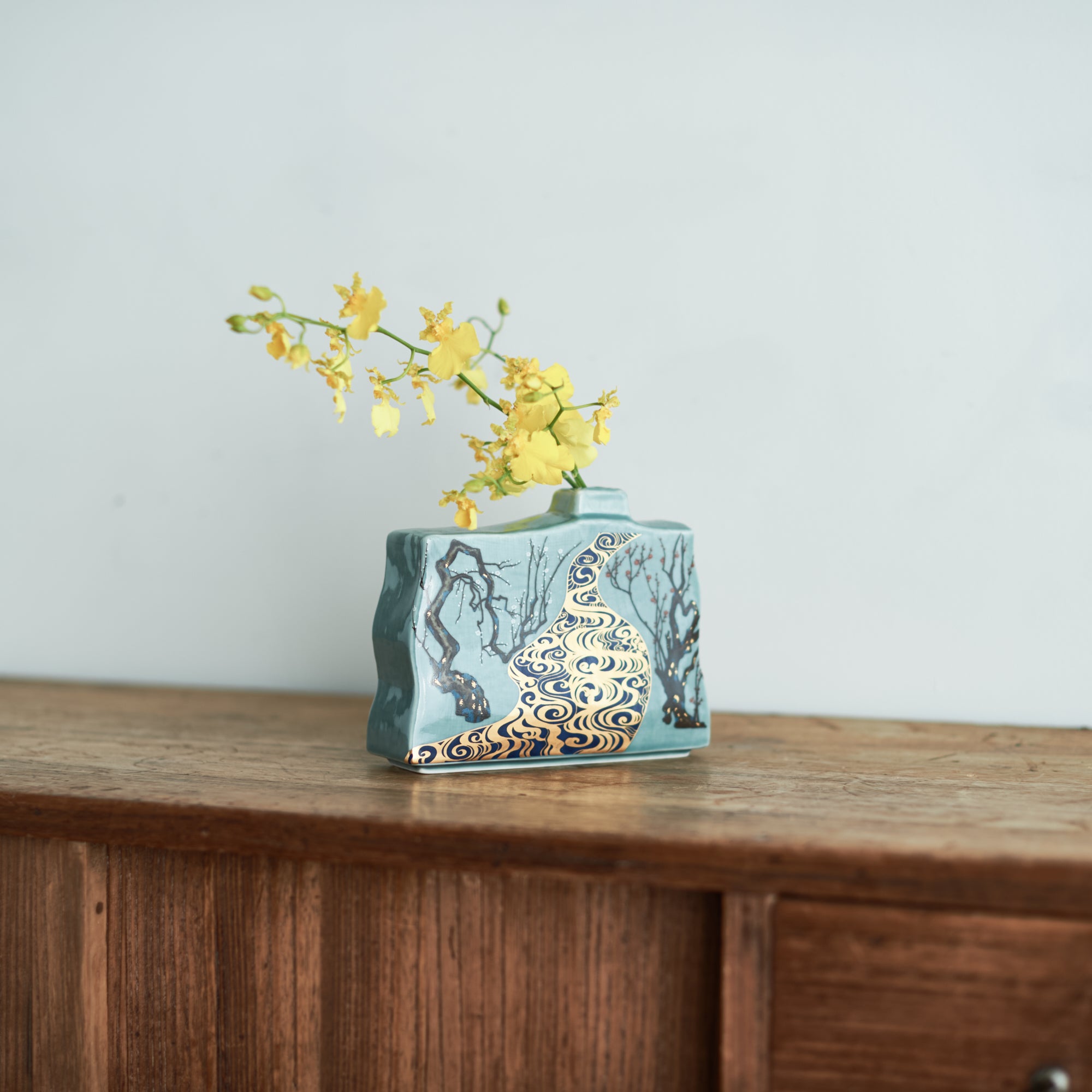 Kutani Ware Kinsai Korinbai Flower Vase - Thumbnail 5