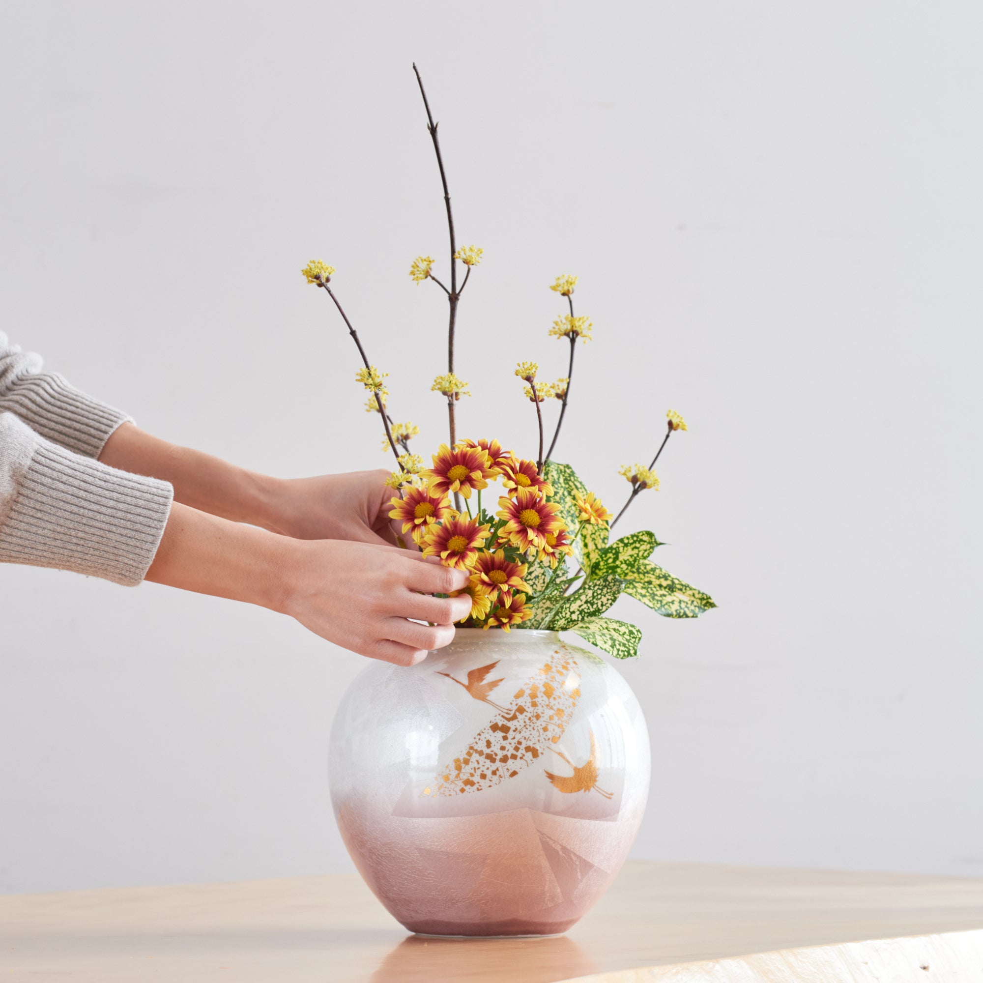 Ginsai Crane Round Japanese Flower Vase 8.1 IN