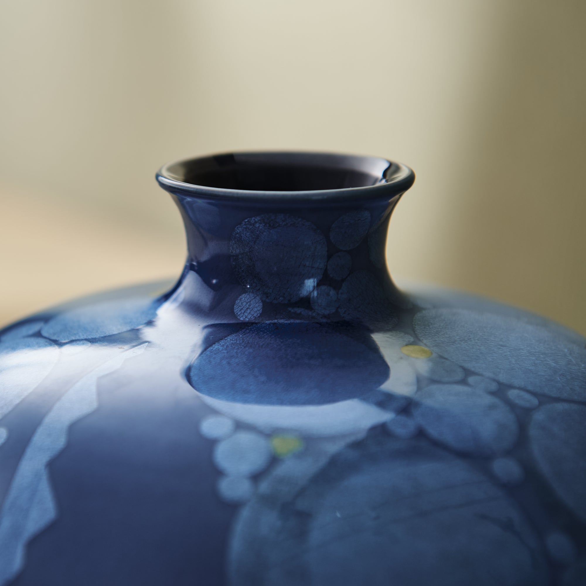 Yuri-Ginsai Pale Azure Circular Pattern Vase