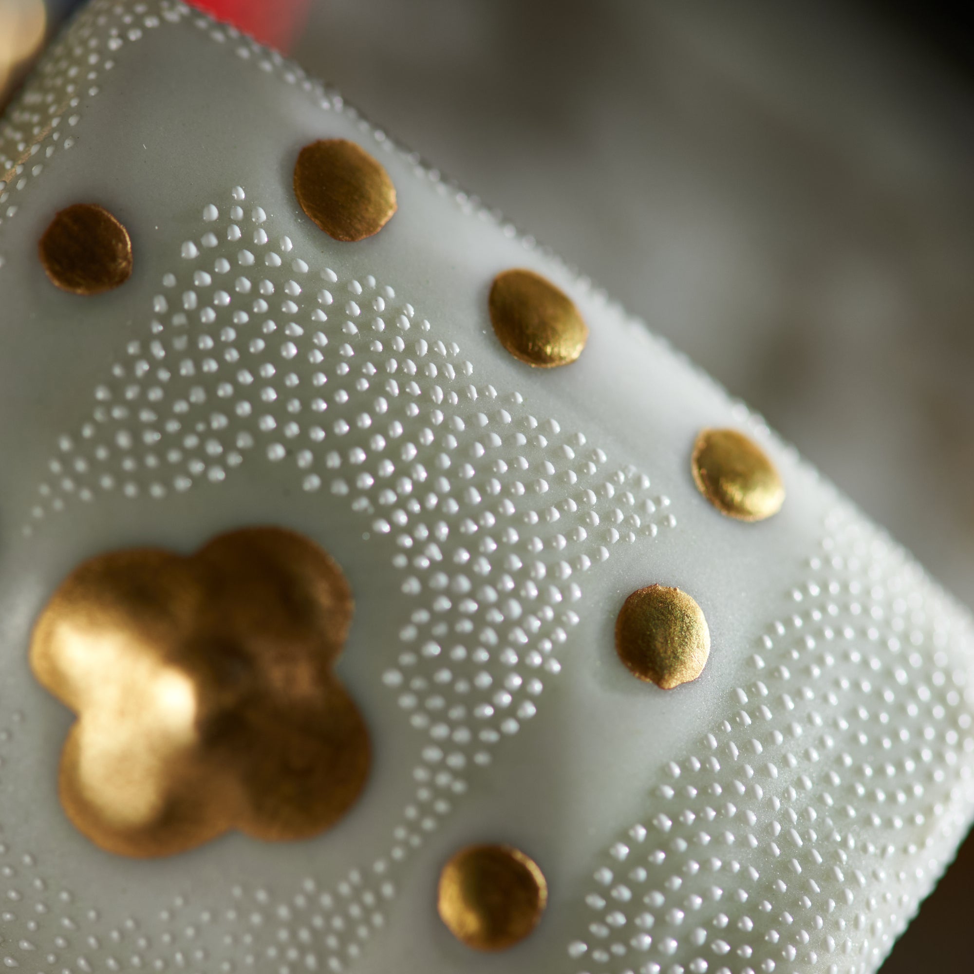 Morikin Aochibu und Shirochibu Hosoge Muster Kabuto Samurai Helm Ornament