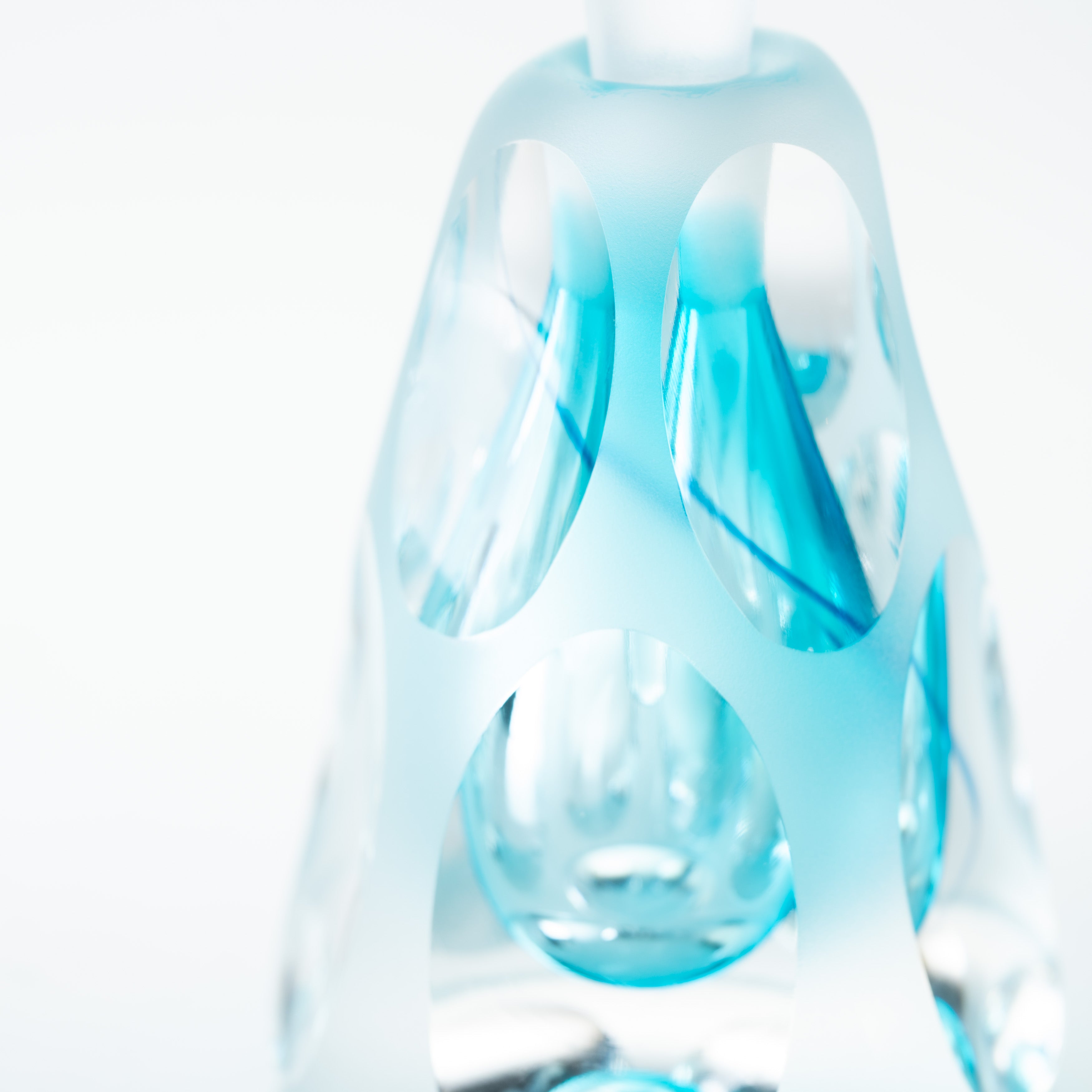 Erinnerungen an die Farben des Himmels Blau Parfümflasche