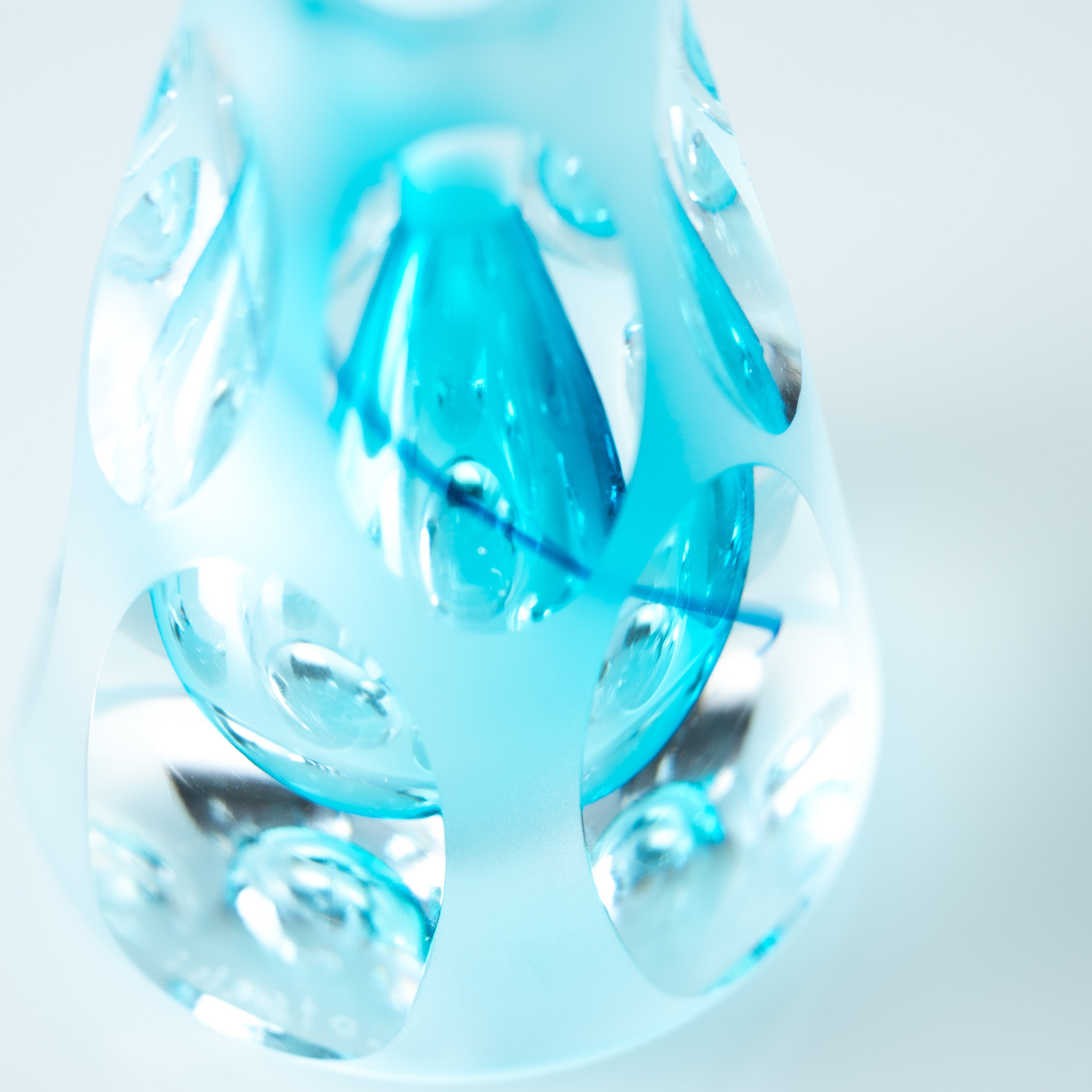 Erinnerungen an die Farben des Himmels Blau Parfümflasche