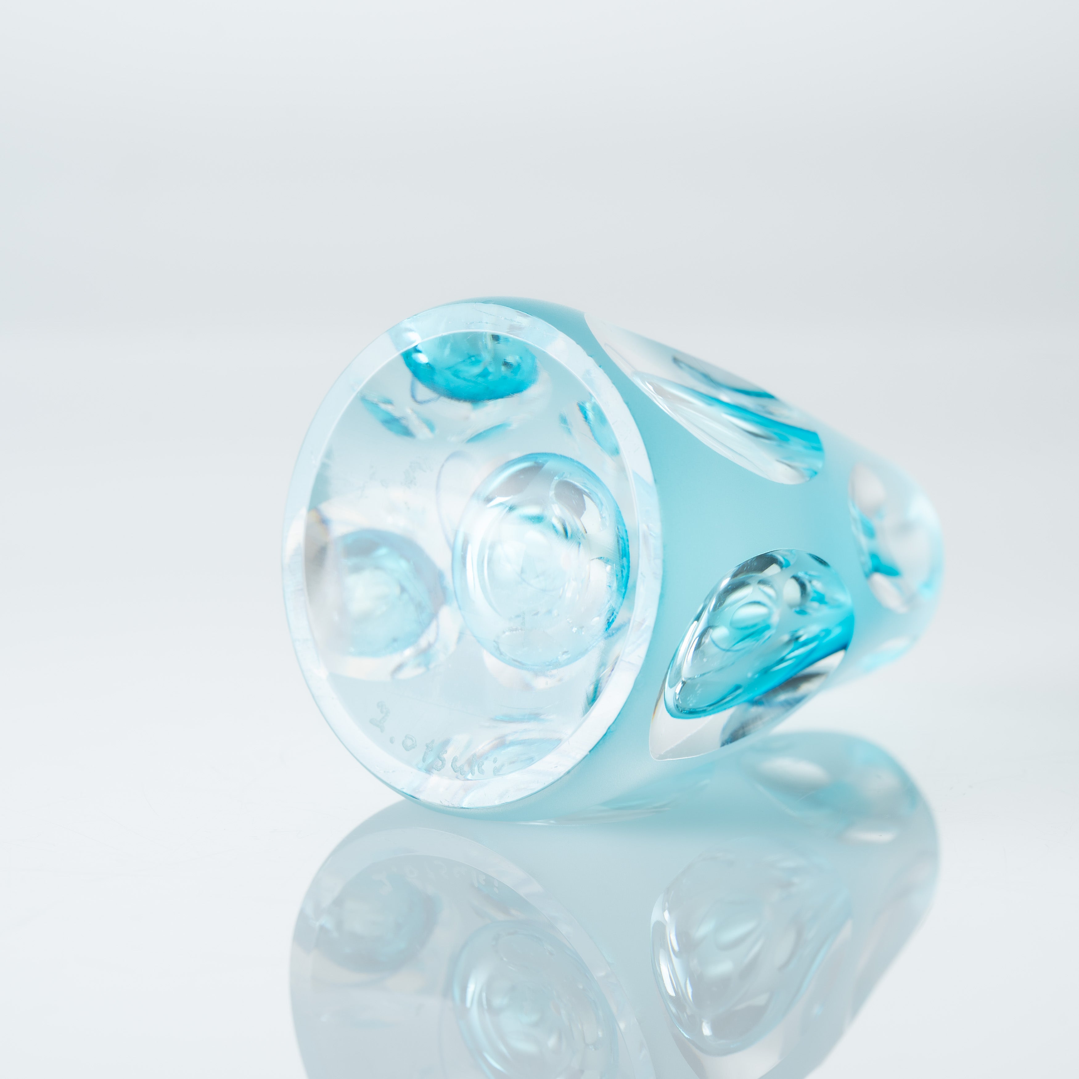 Erinnerungen an die Farben des Himmels Blau Parfümflasche