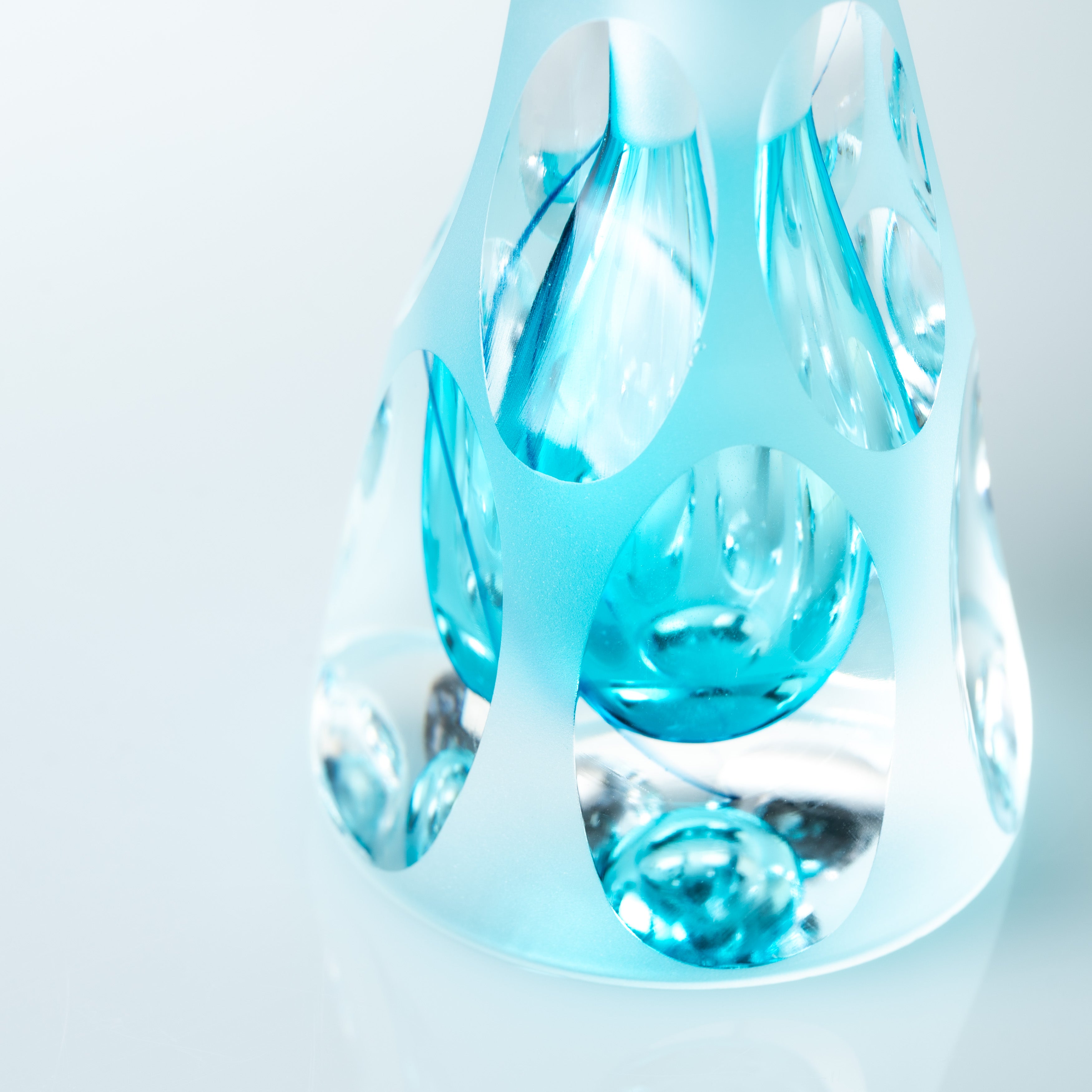 Erinnerungen an die Farben des Himmels Blau Parfümflasche