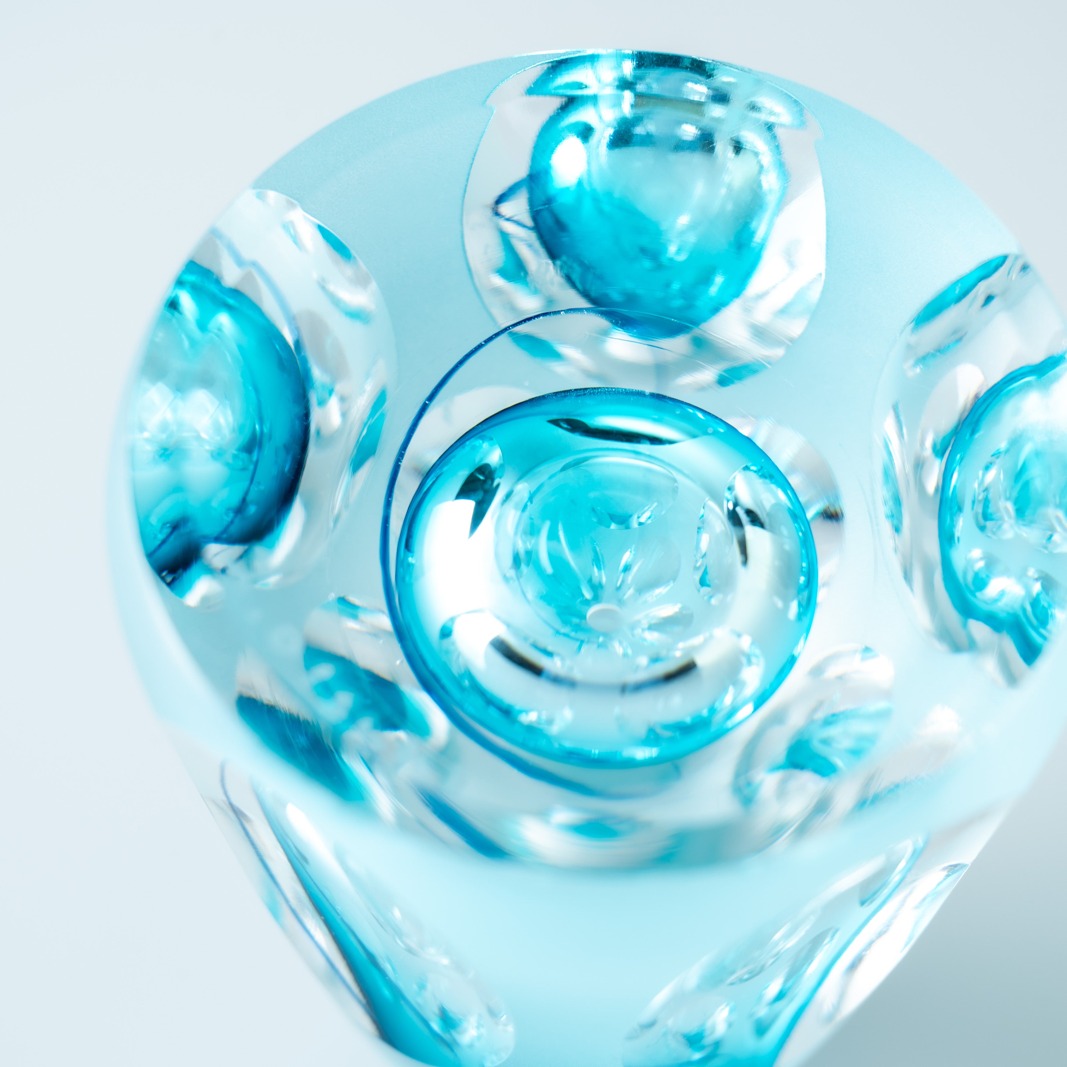 Erinnerungen an die Farben des Himmels Blau Parfümflasche