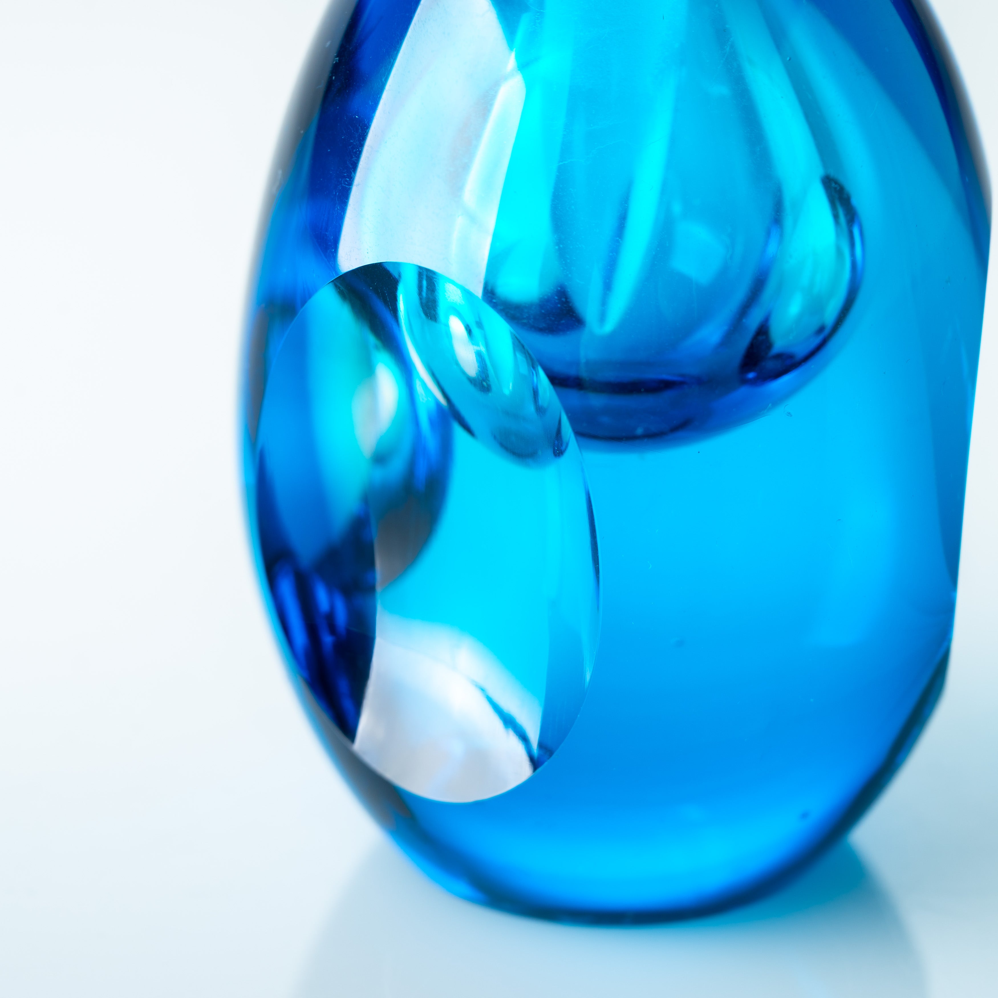 Erinnerungen an die Farben des Ozeans Blau Parfümflasche