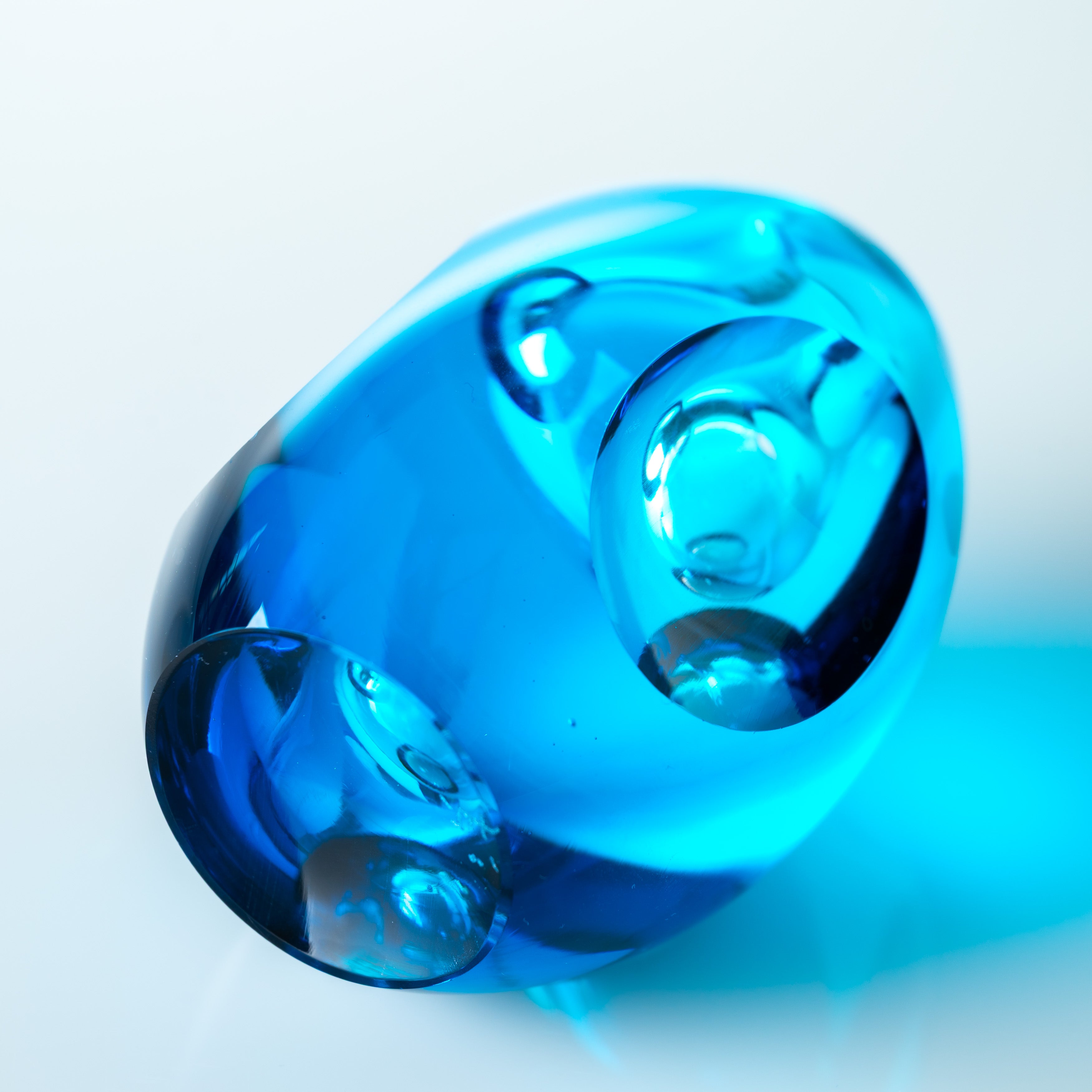 Erinnerungen an die Farben des Ozeans Blau Parfümflasche