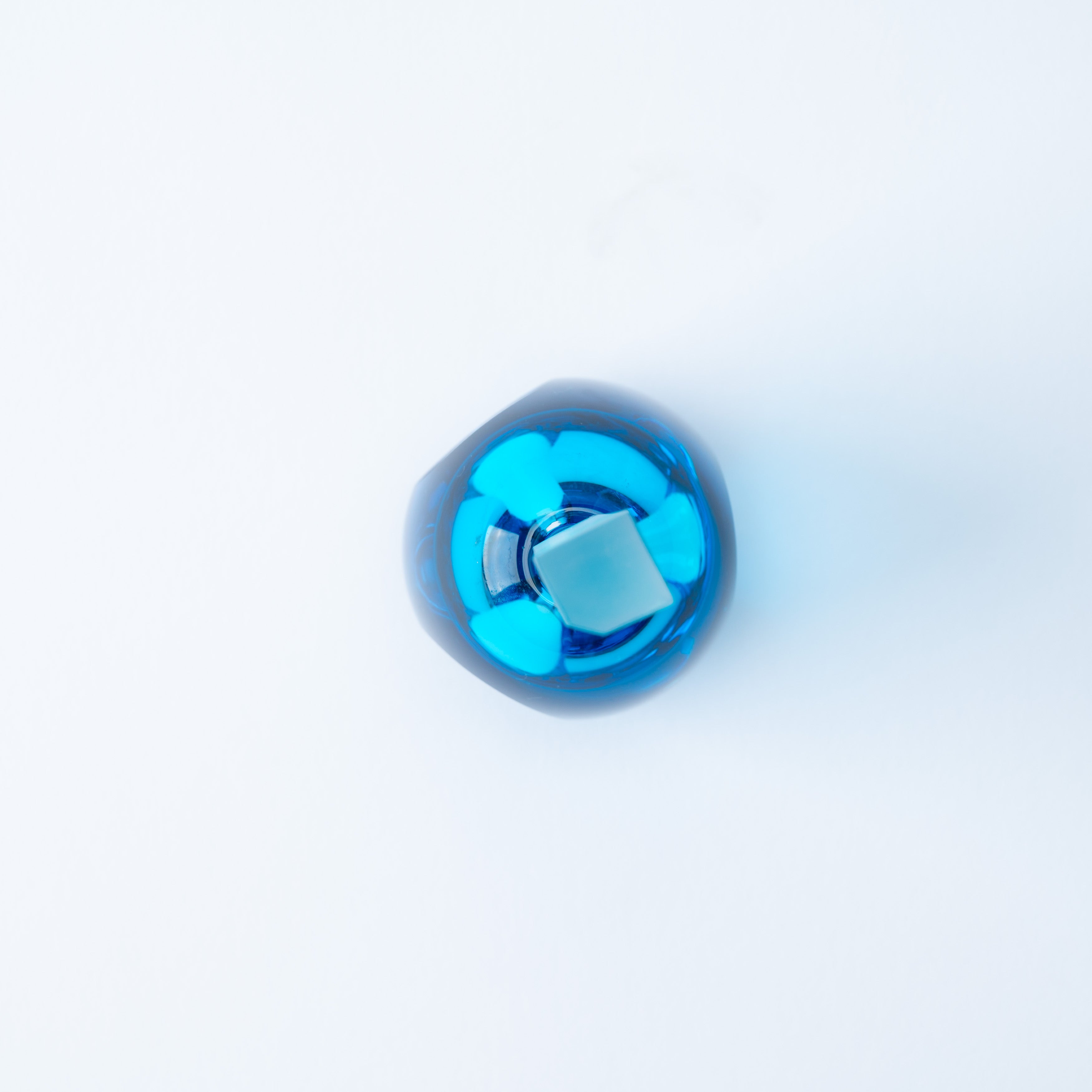 Erinnerungen an die Farben des Ozeans Blau Parfümflasche