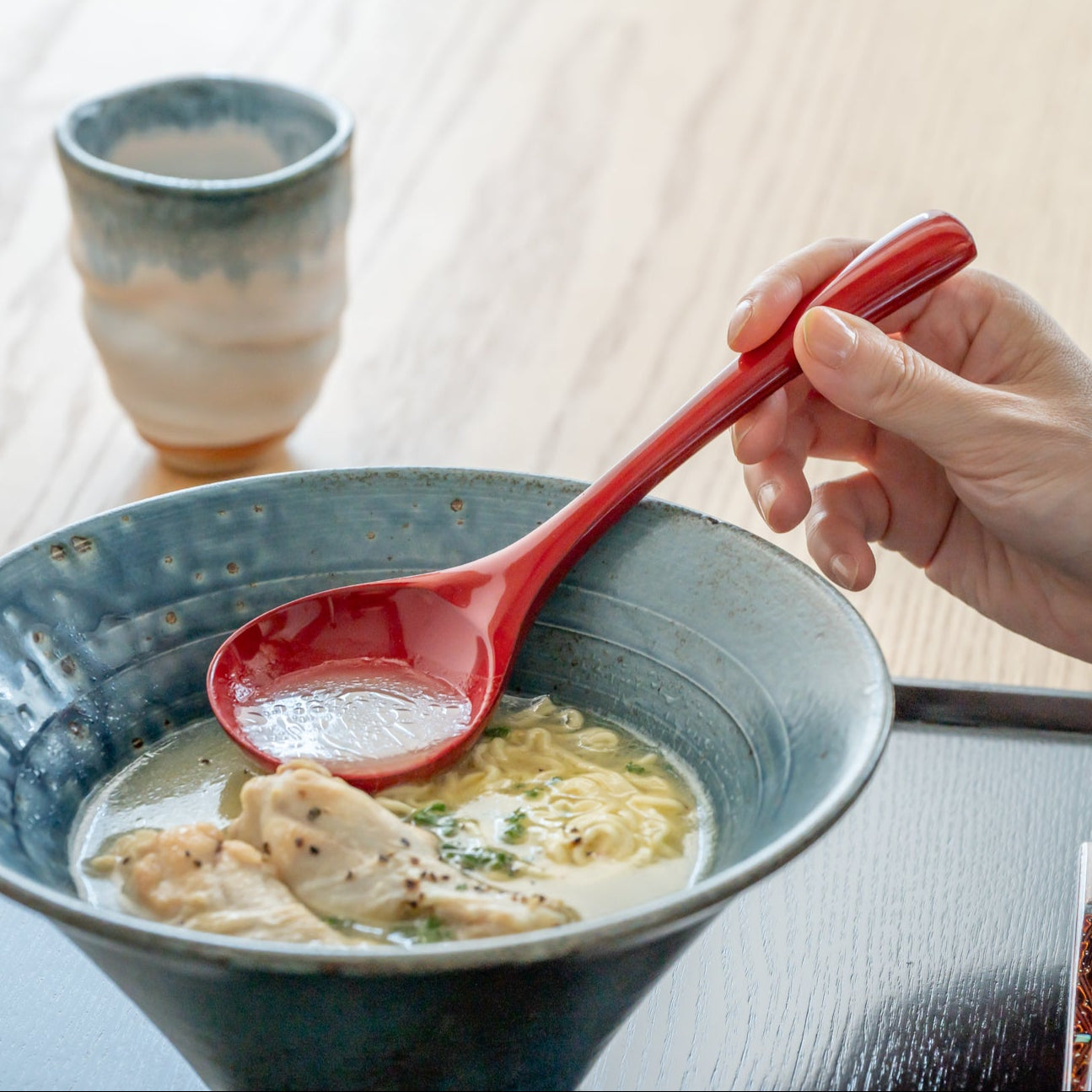 Round Grossy Lacquered Ramen Spoon