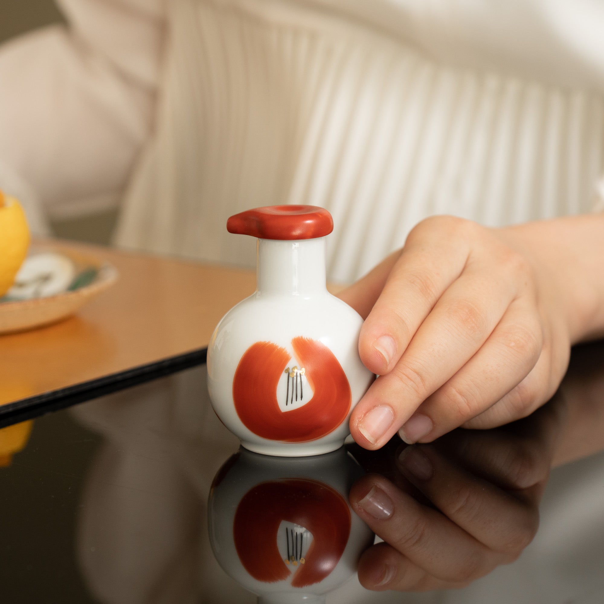 Camellia Soy Sauce Dispenser