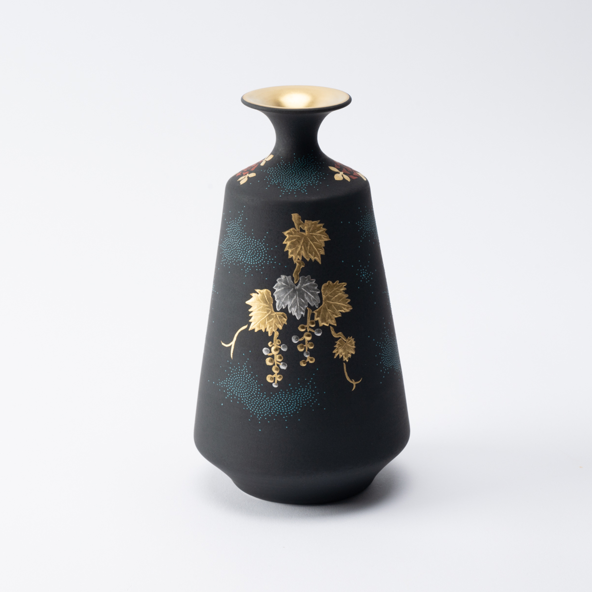 Black Morikin Aochibu Grape and Rose Pattern Vase