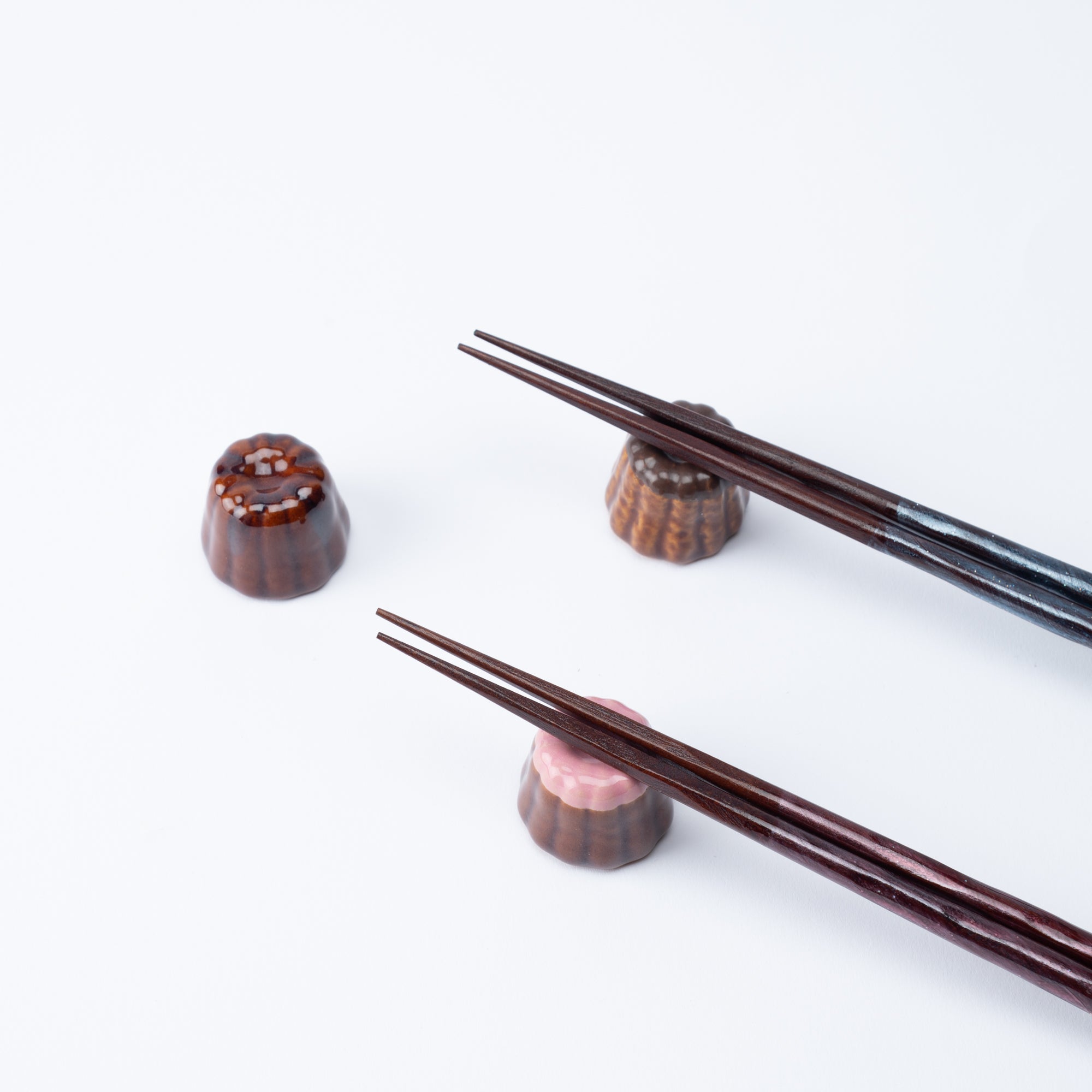 Canelé Chopstick Rest