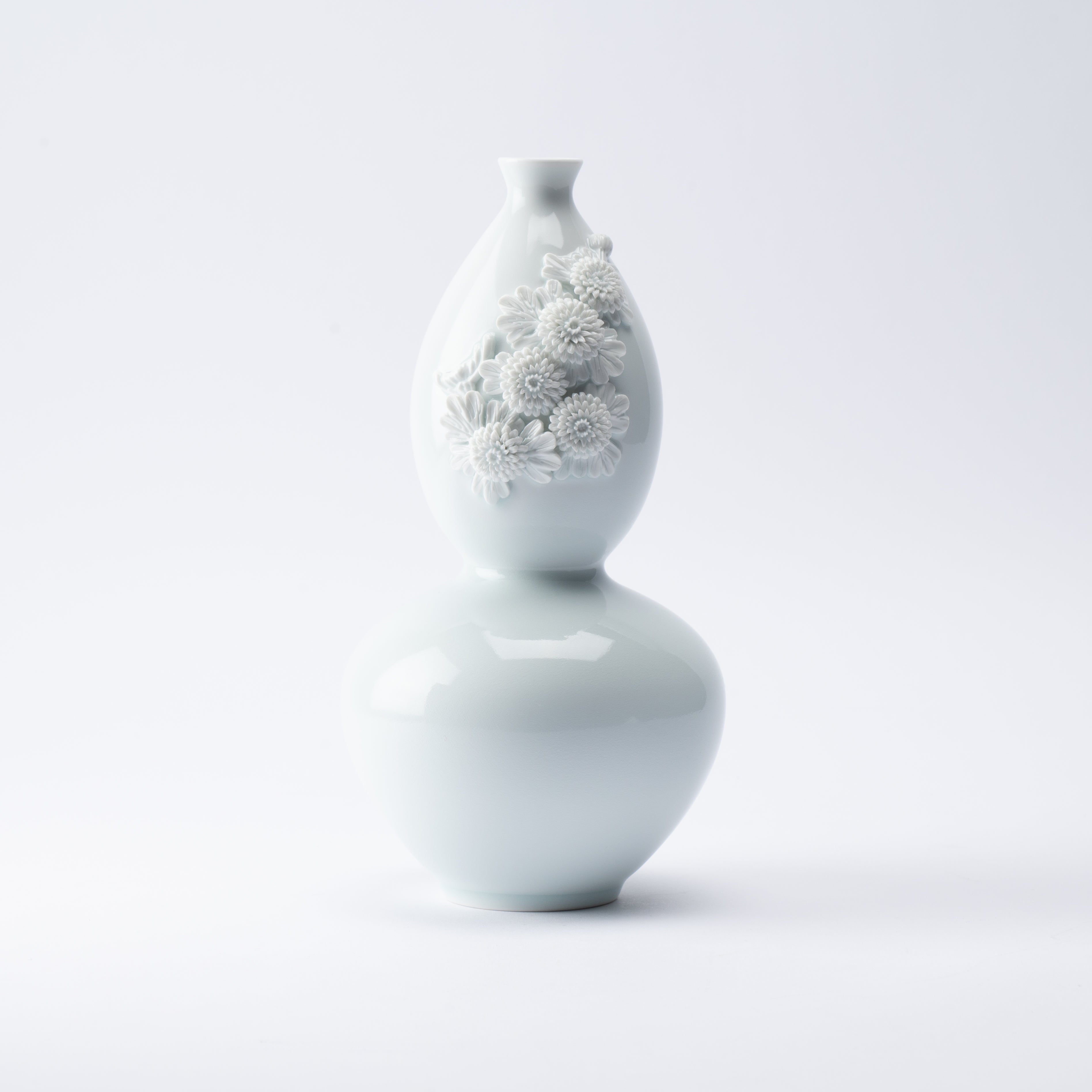 Hirado Chrysanthemum Flower Vase