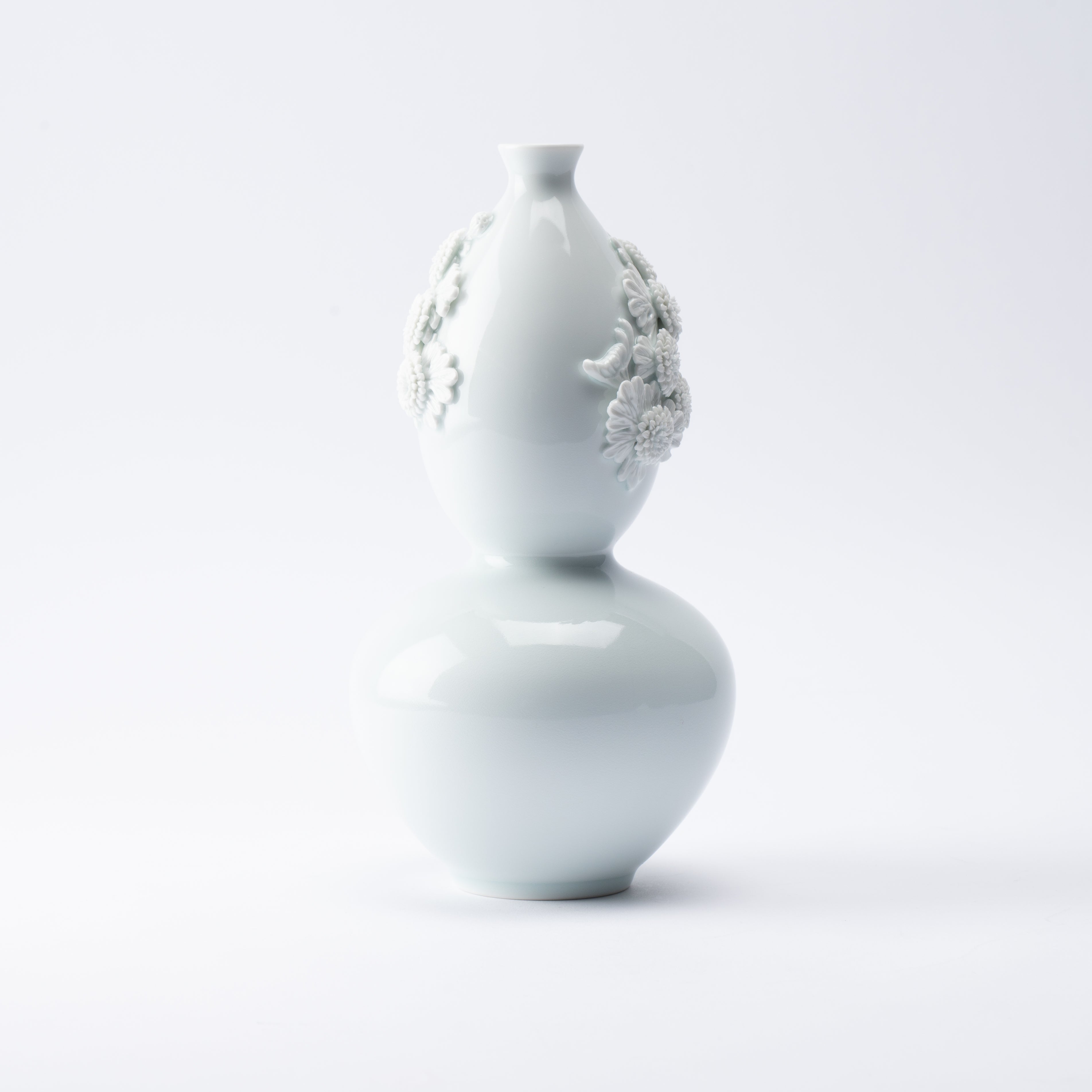 Hirado Chrysanthemum Flower Vase