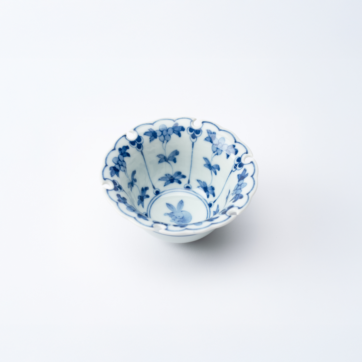 Hasami Ware Snowflake-Shaped Rabbits and Vines Kobachi Small Bowl ...