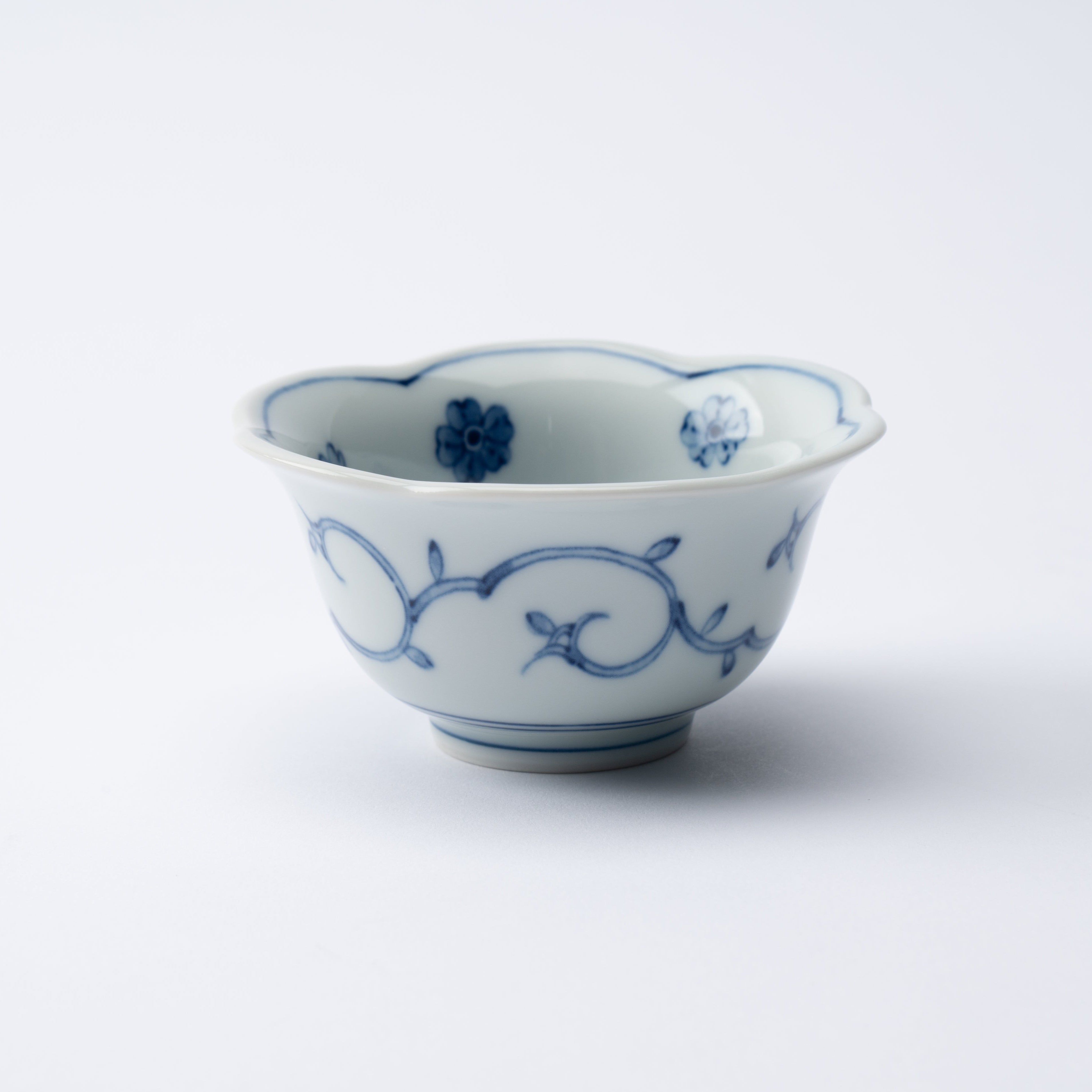 Petalled Rim Peony Kobachi Small Bowl