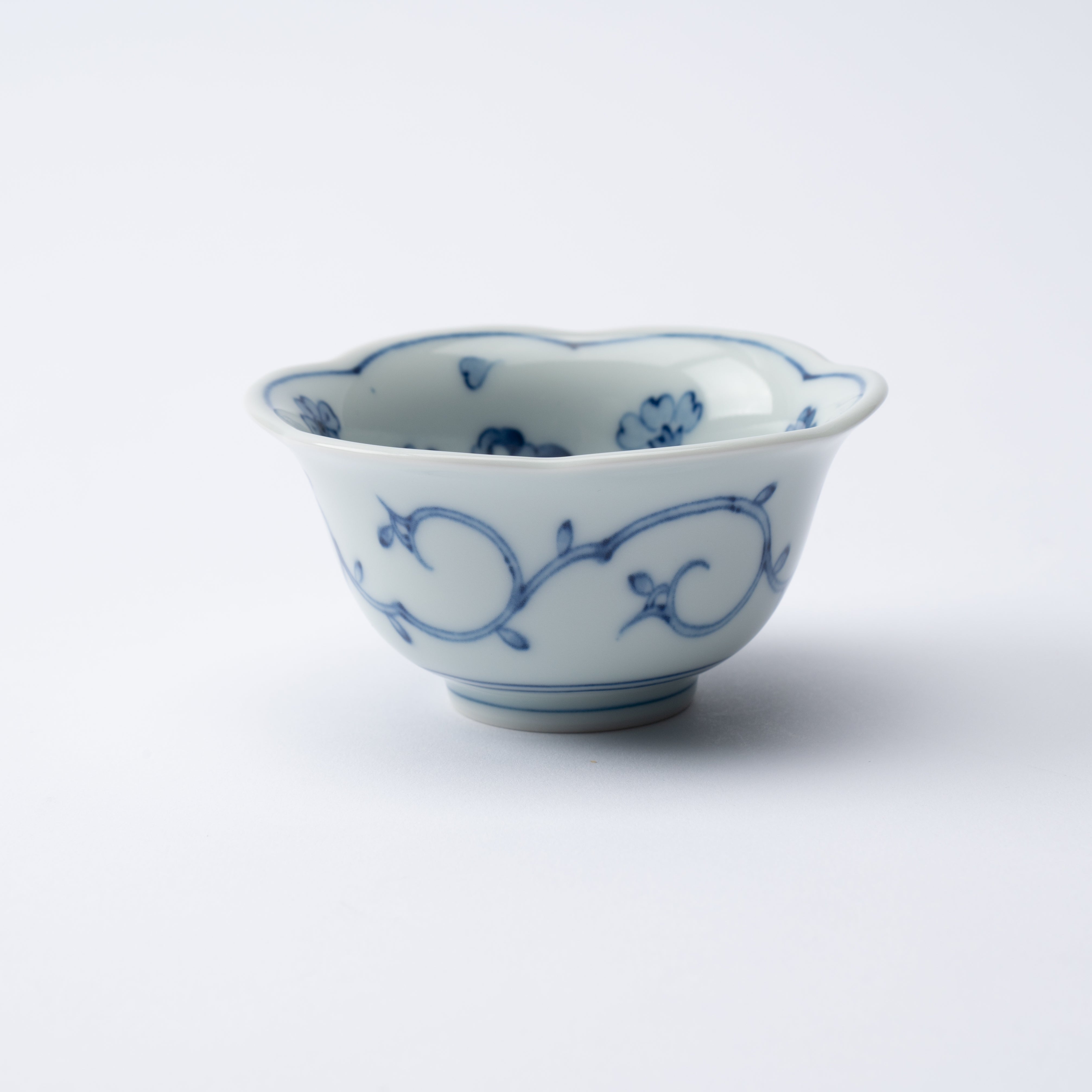 Petalled Rim Peony Kobachi Small Bowl