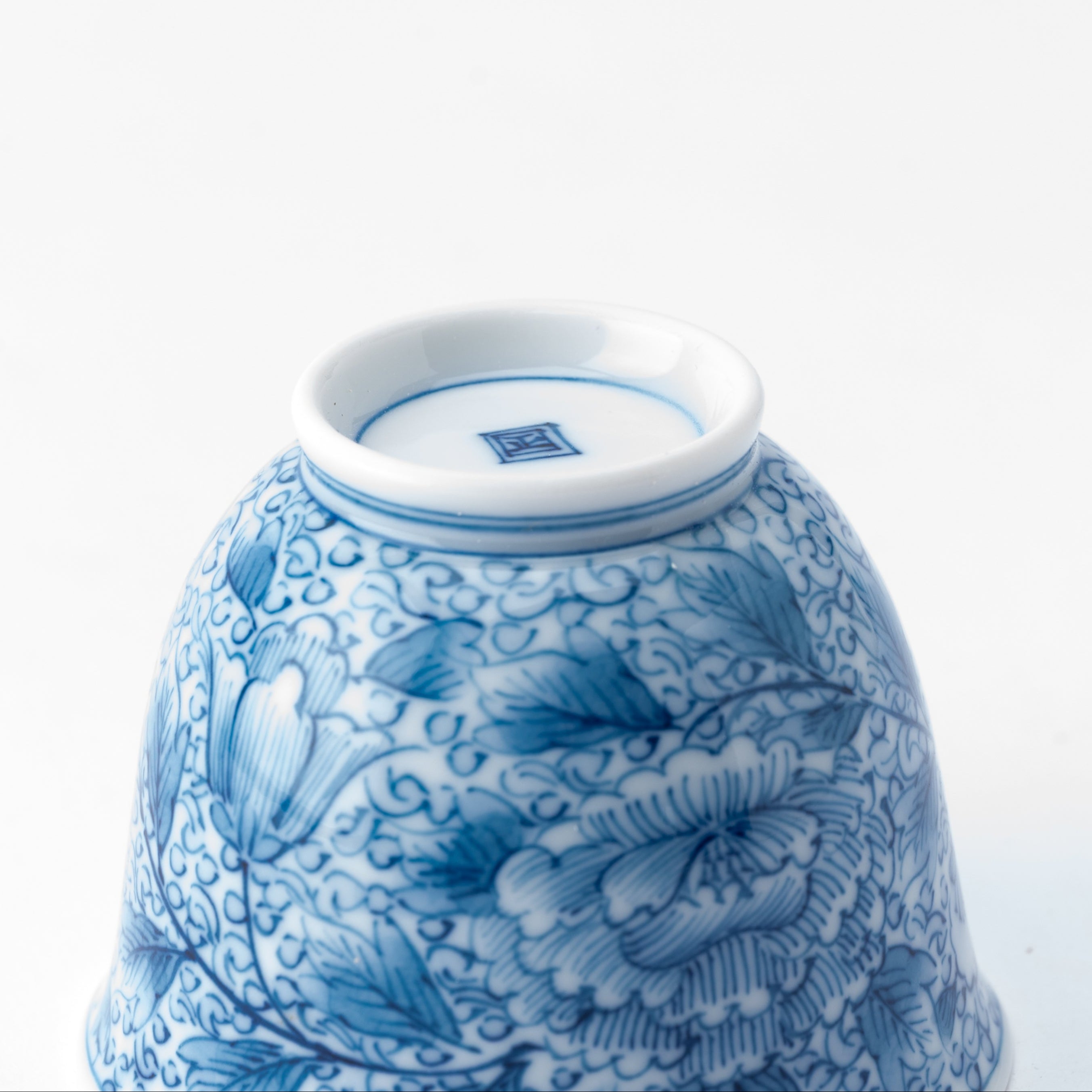Peony Arabesque Patterned Sake Set