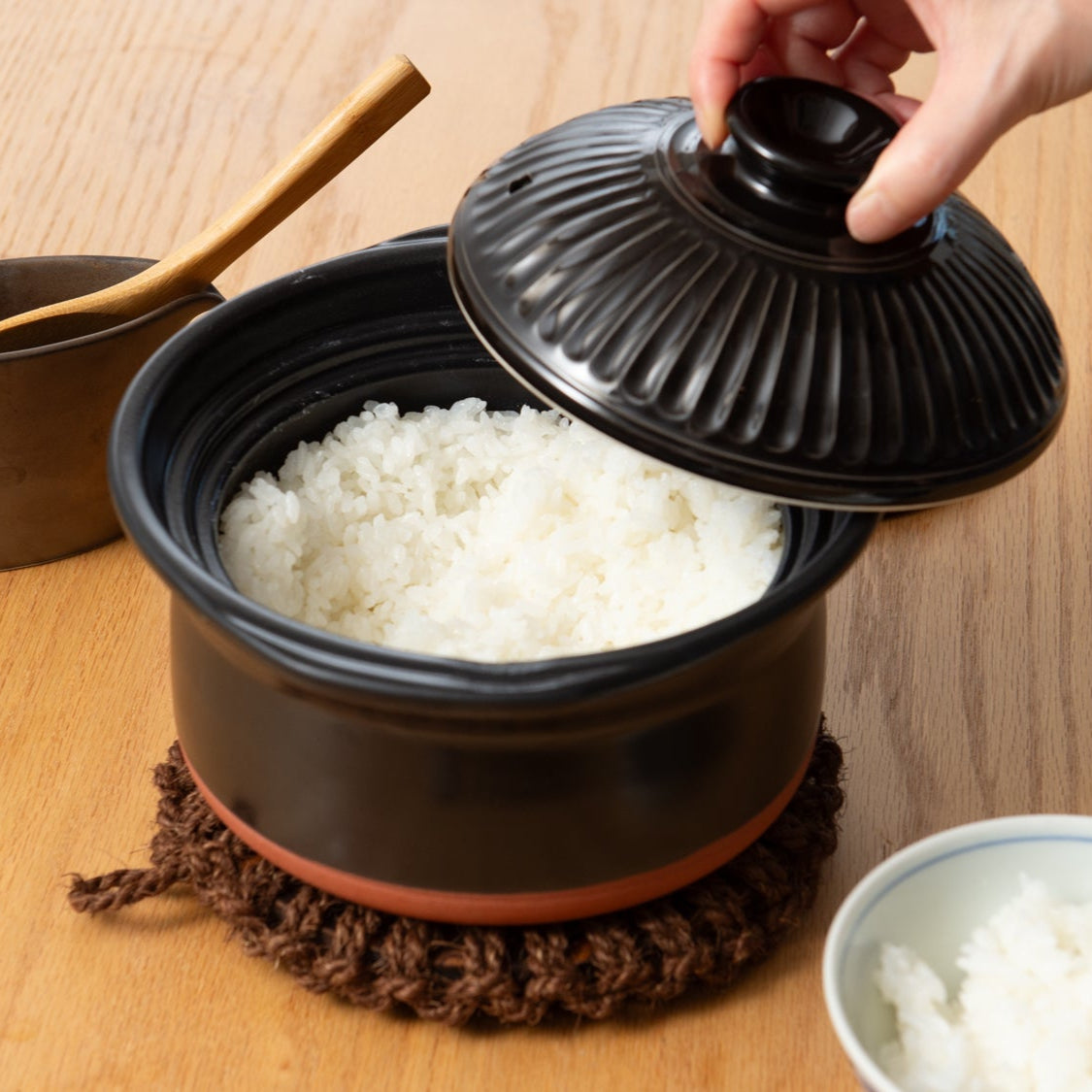 Kikka Black IH-Compatible Donabe Rice Cooker 2 Rice Cooker Cups (2 Gou